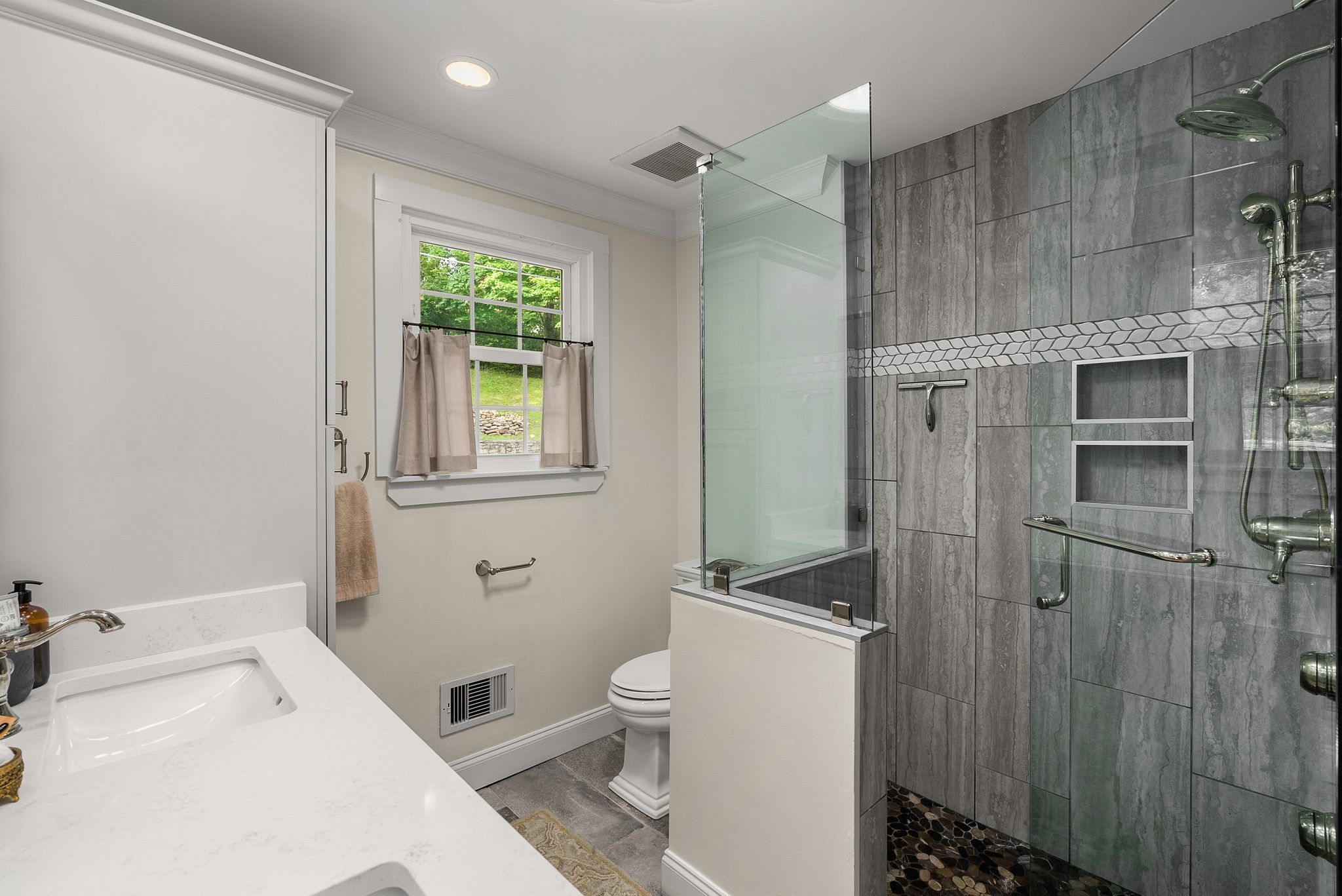 300 Forrest Valley Dr