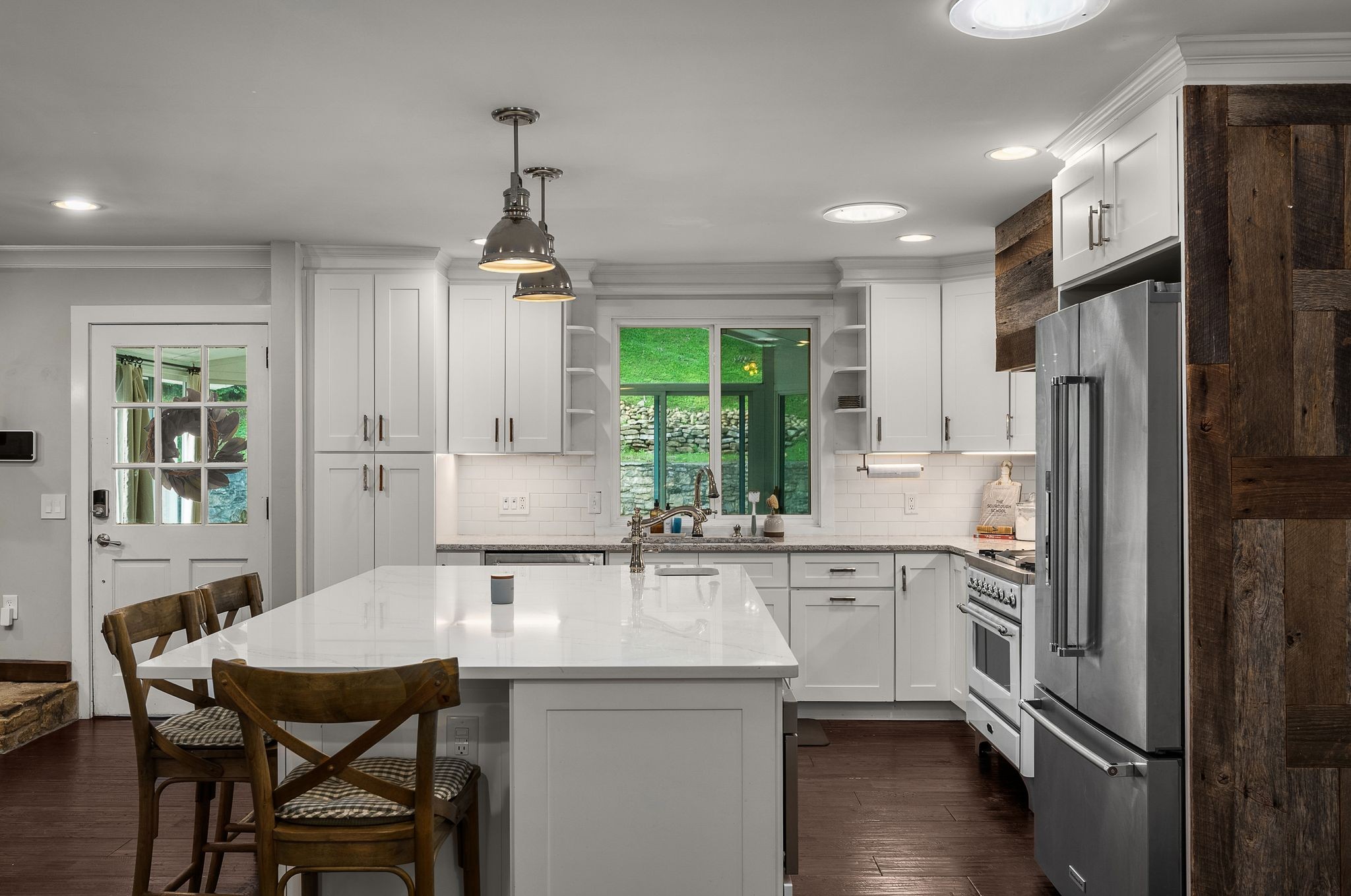 300 Forrest Valley Dr