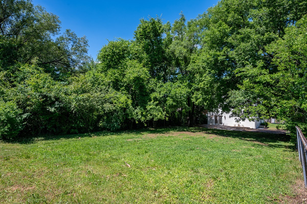 1515 Montgomery Ave