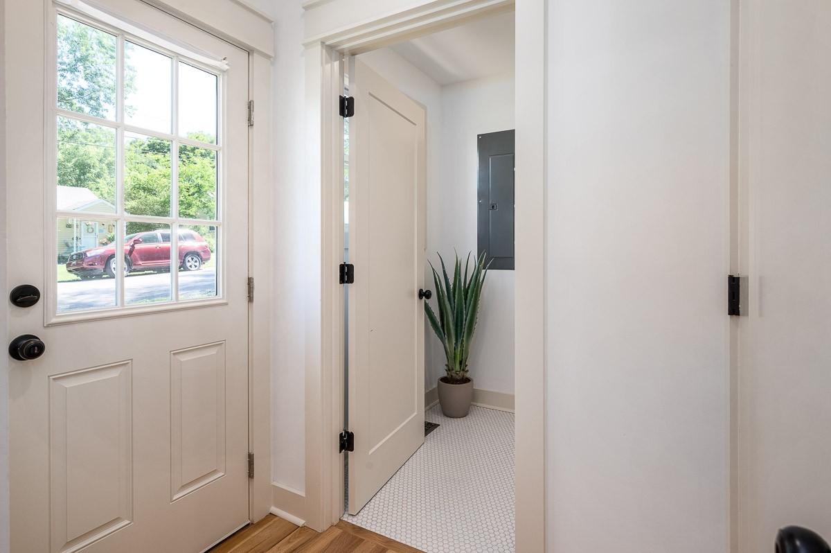 1515 Montgomery Ave