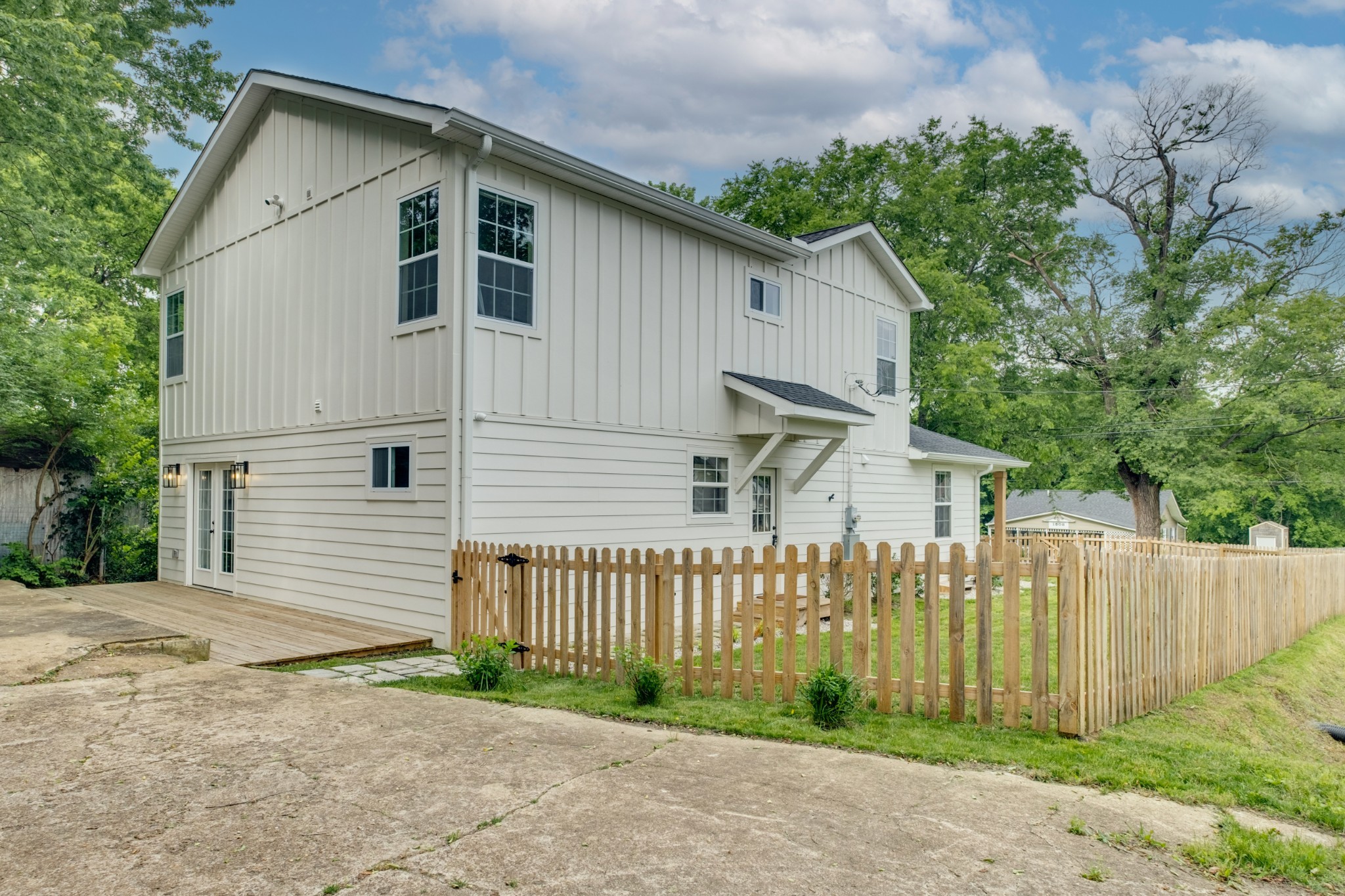 1515 Montgomery Ave