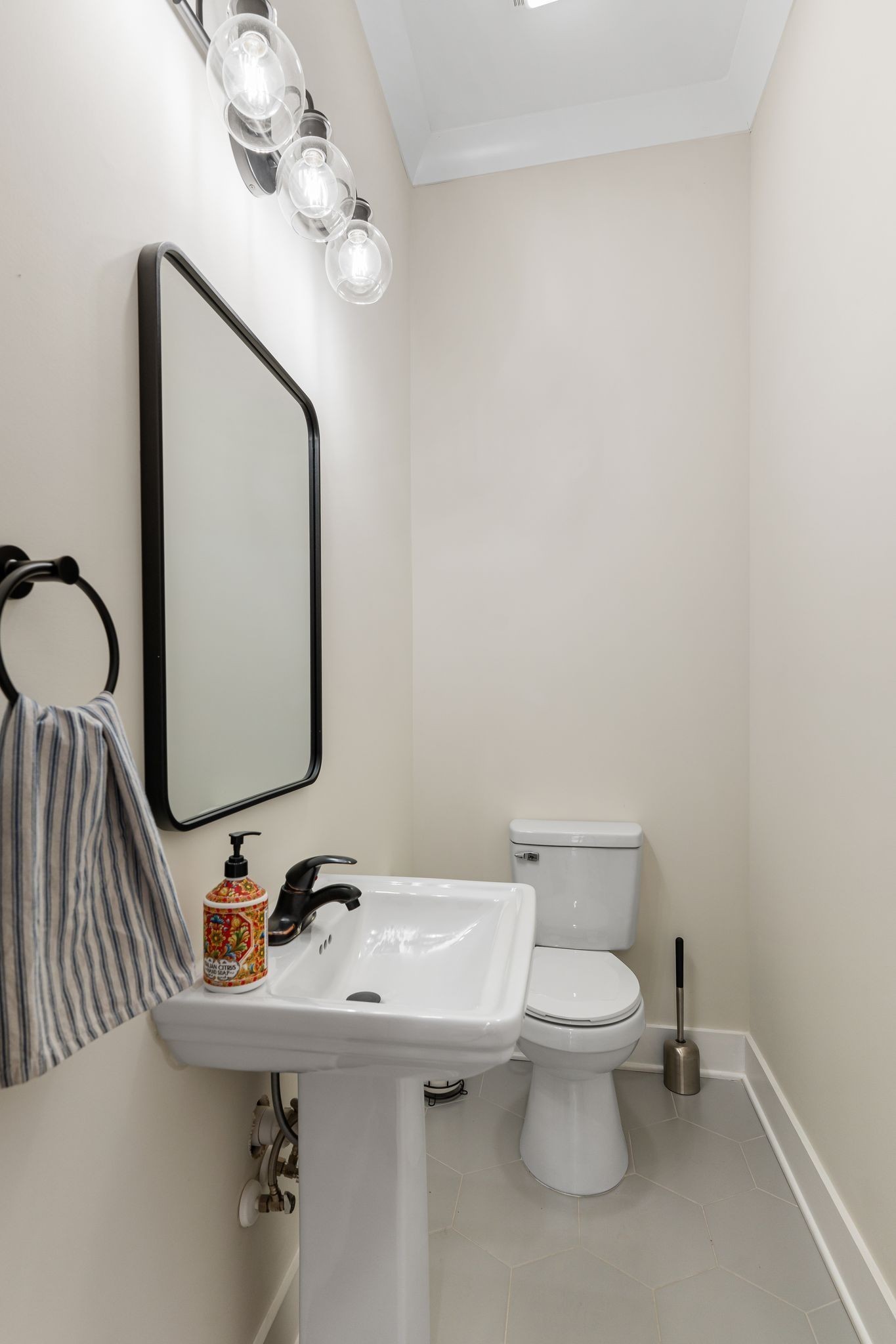 914 Elvira Ave Unit: A