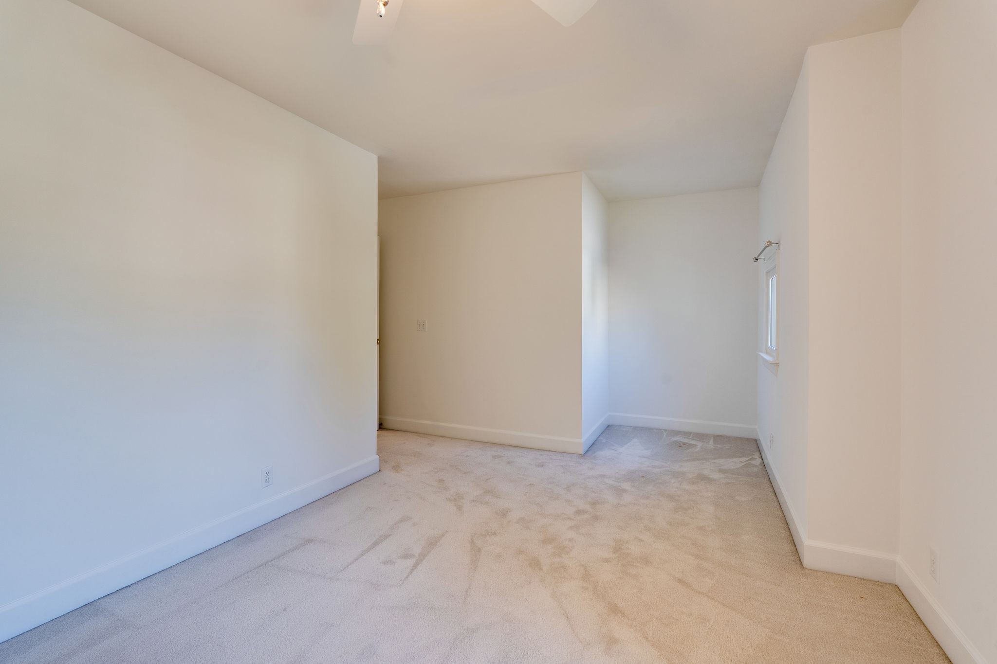 809 Cherry Laurel Ct