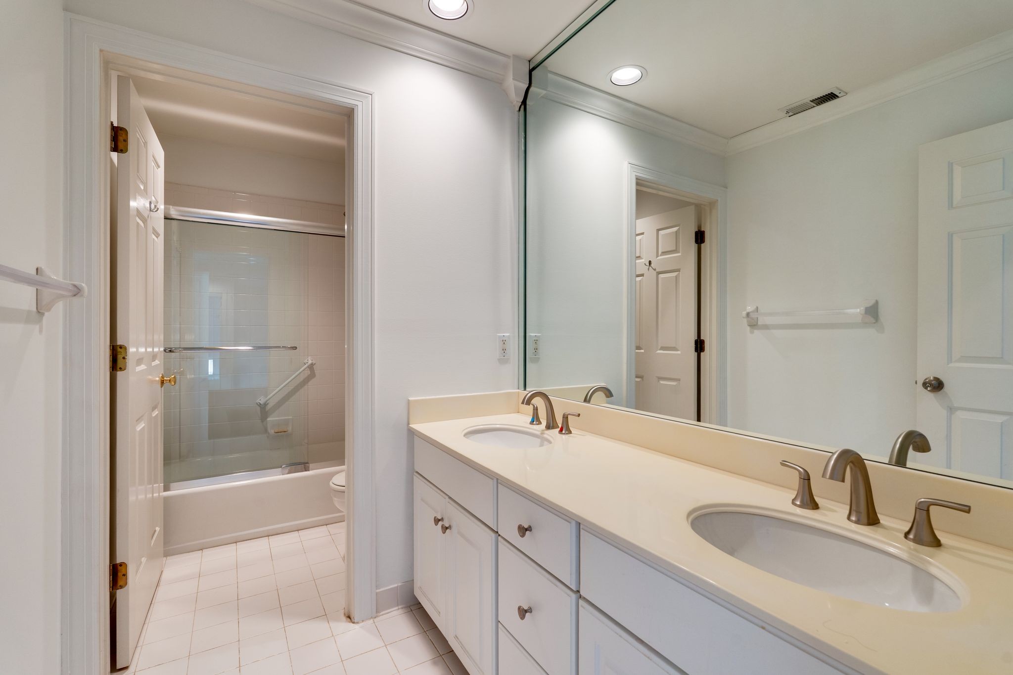 809 Cherry Laurel Ct