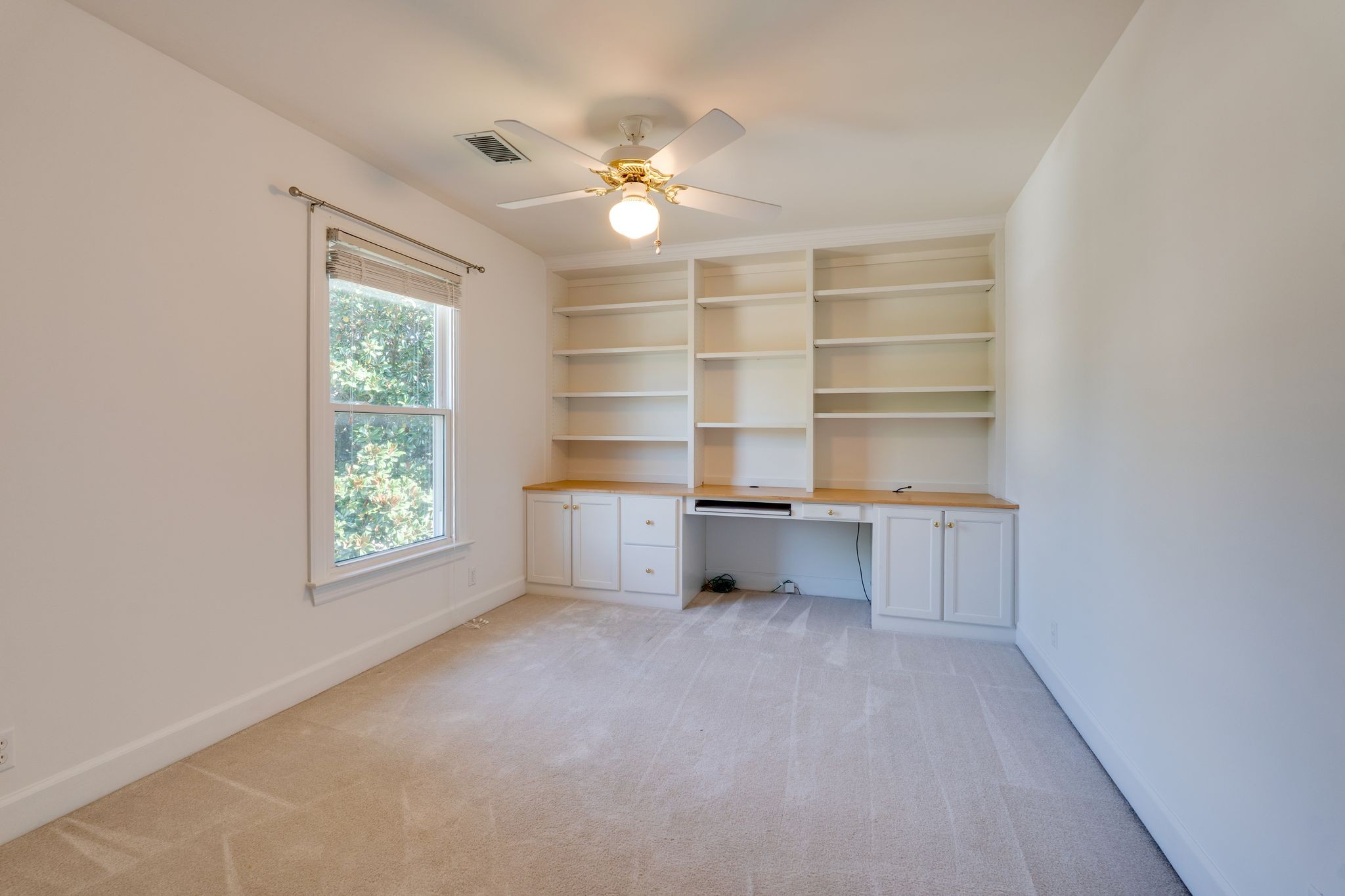 809 Cherry Laurel Ct