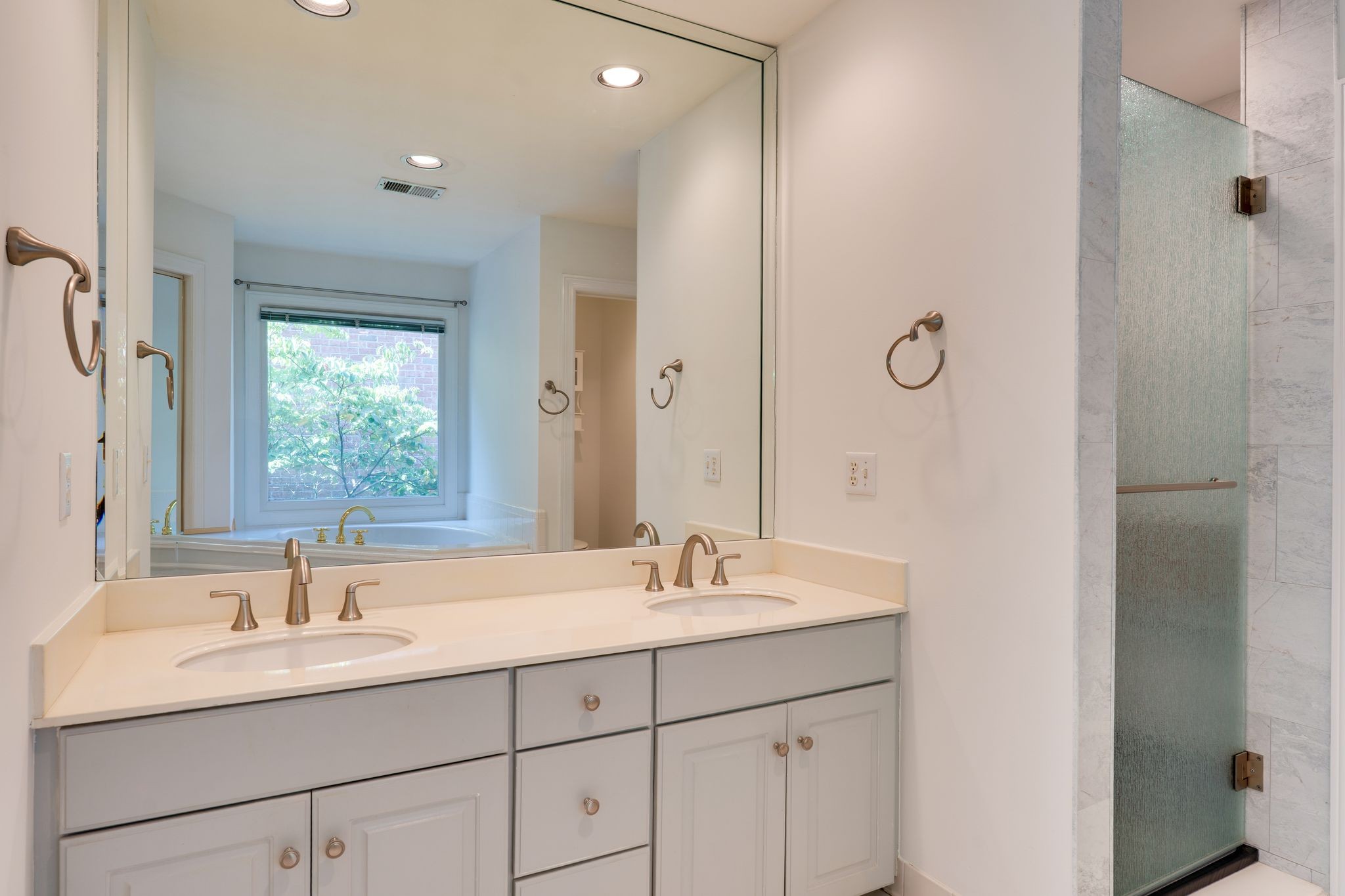 809 Cherry Laurel Ct