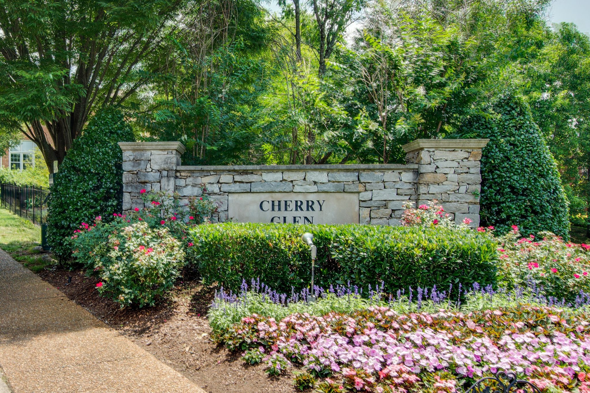 809 Cherry Laurel Ct