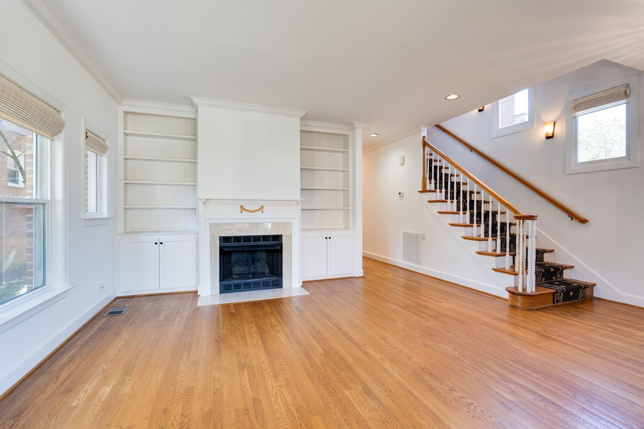 809 Cherry Laurel Ct