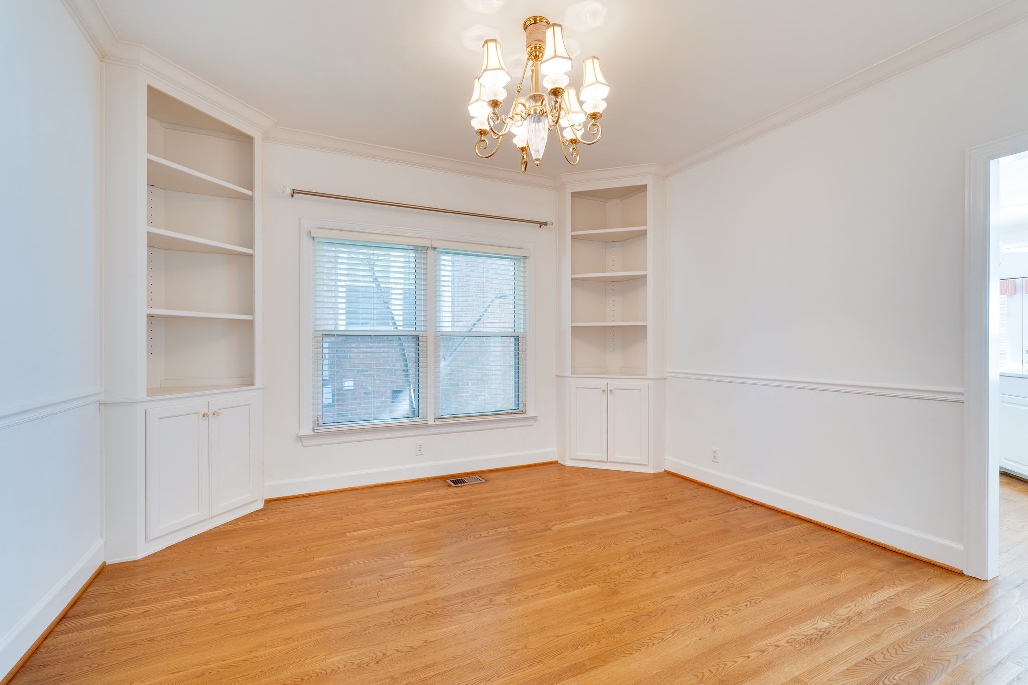 809 Cherry Laurel Ct