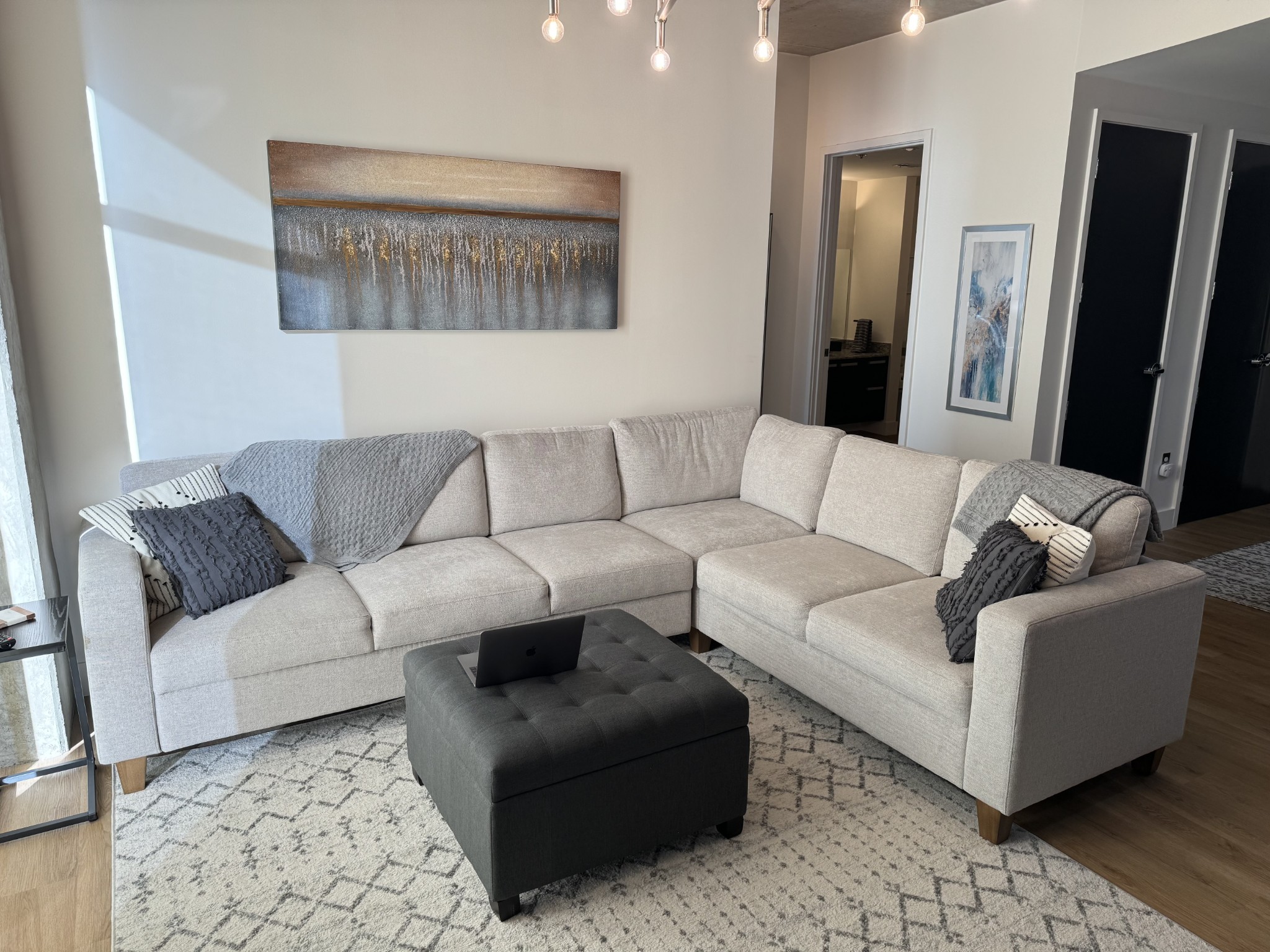 600 12th Ave, S Unit: 822