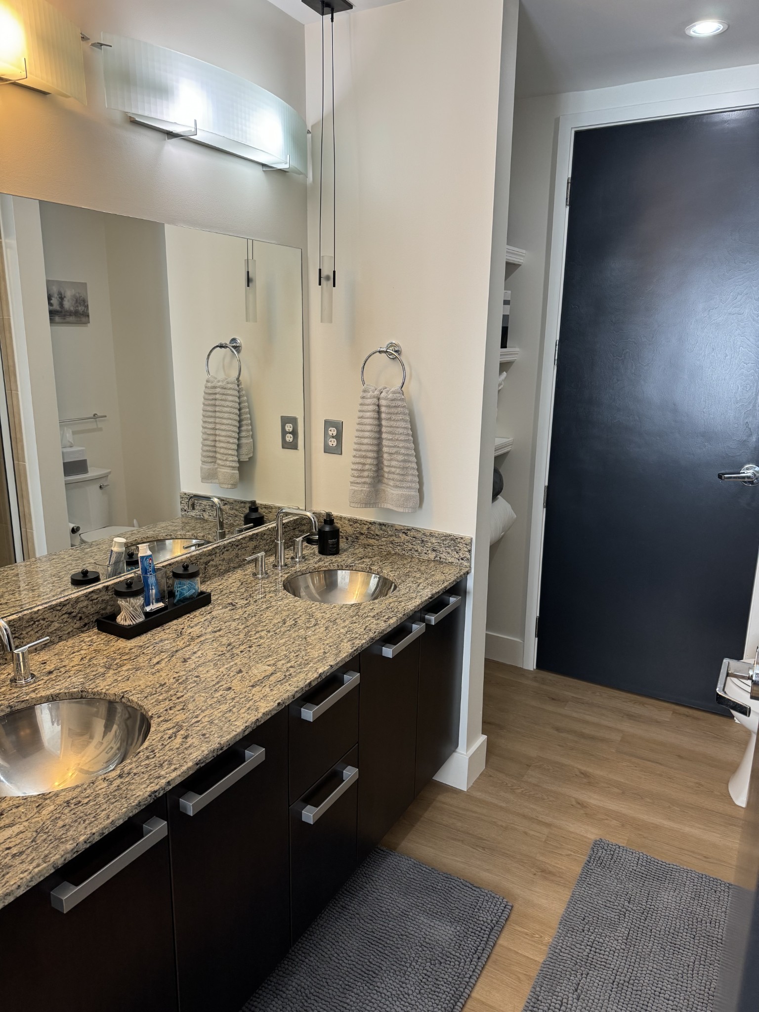 600 12th Ave, S Unit: 822