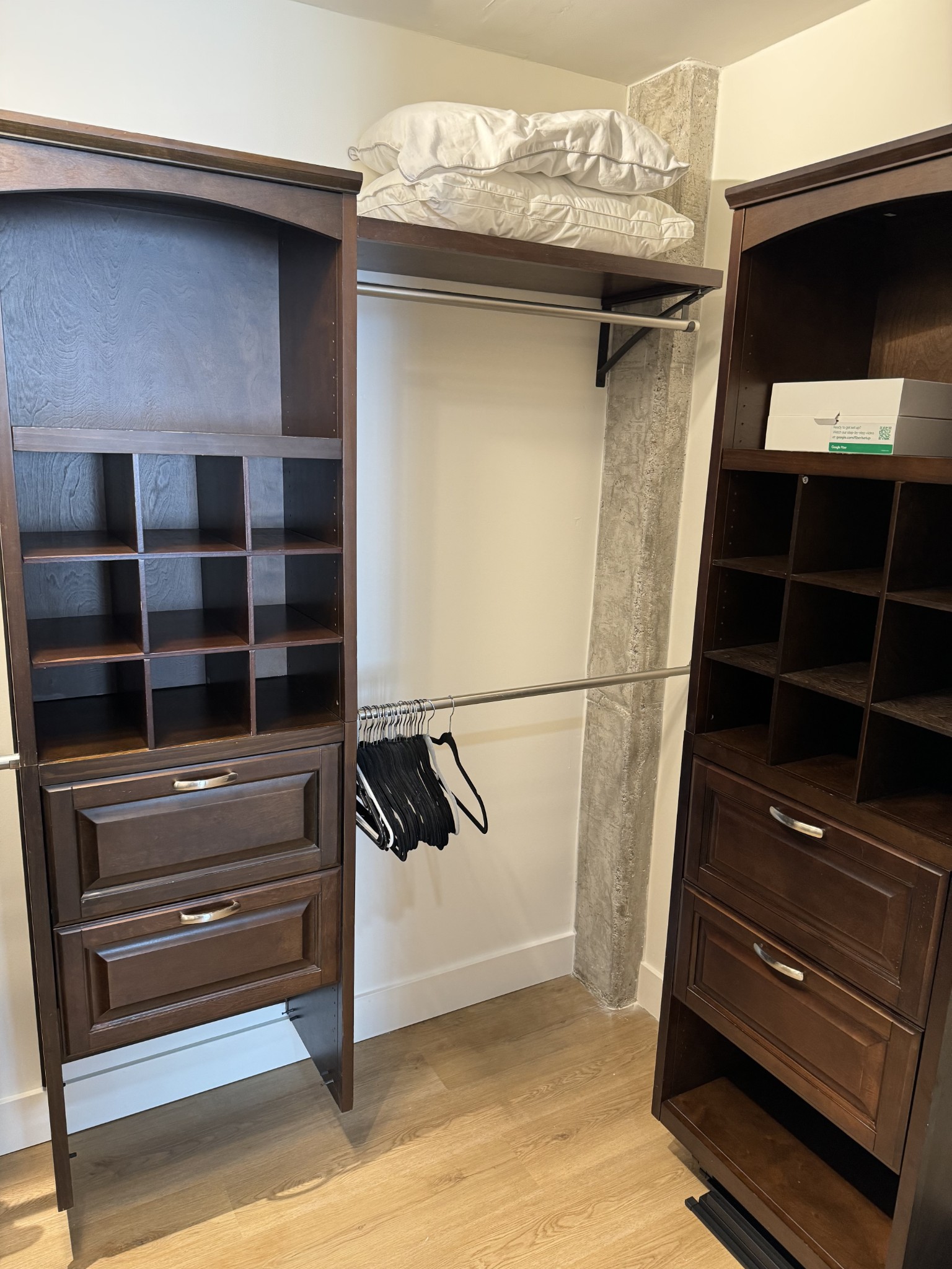 600 12th Ave, S Unit: 822