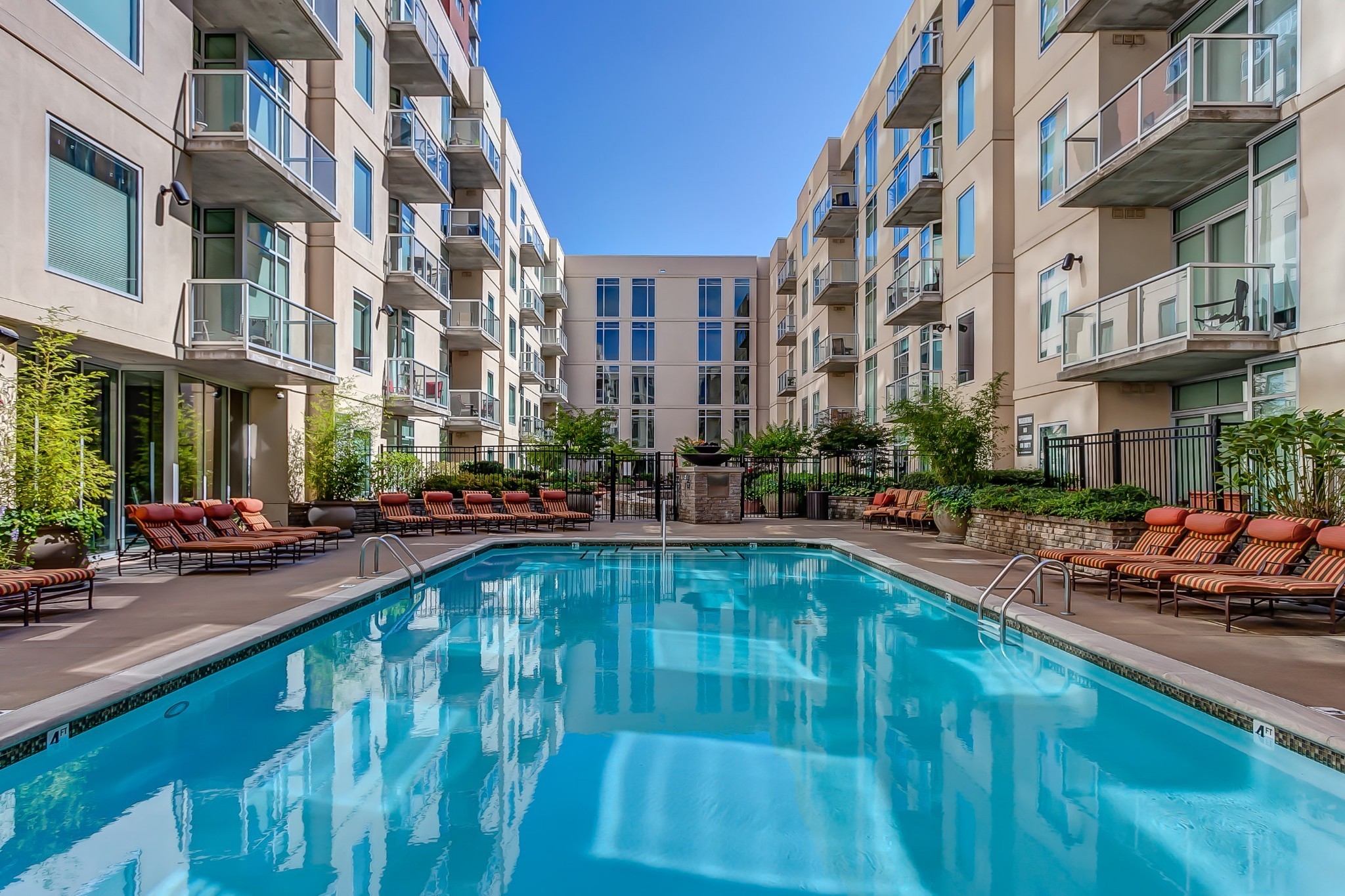 600 12th Ave, S Unit: 822