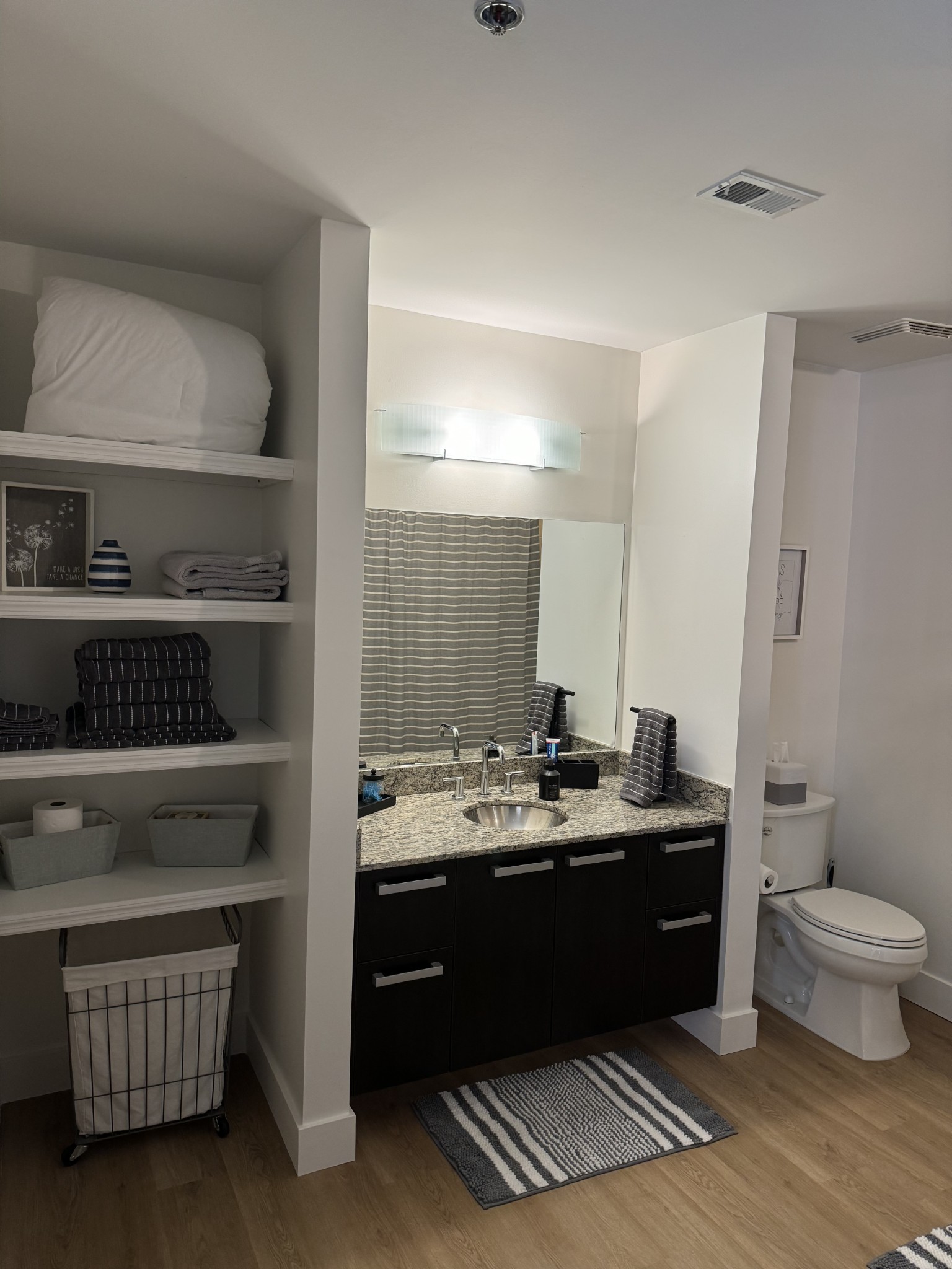 600 12th Ave, S Unit: 822