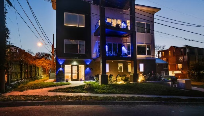 119 Mason Ave Unit: 205
