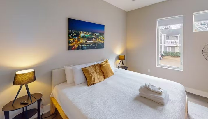 119 Mason Ave Unit: 205