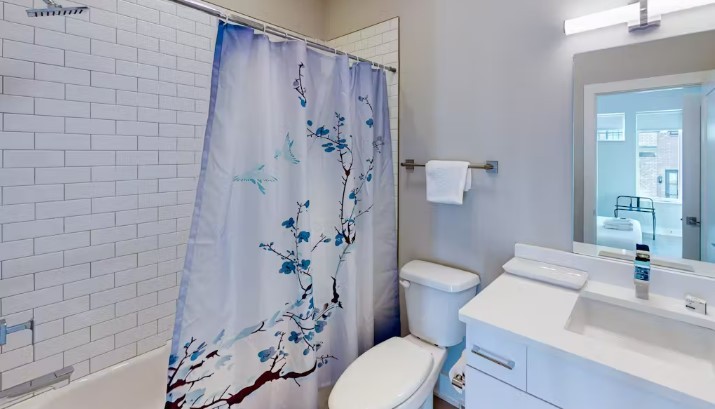 119 Mason Ave Unit: 205