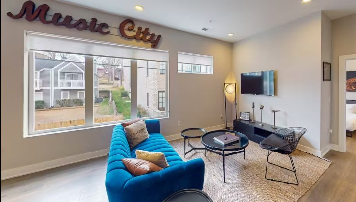 119 Mason Ave Unit: 205
