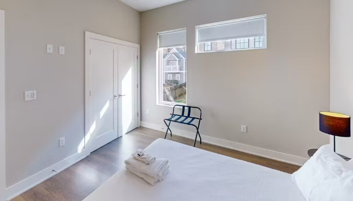 119 Mason Ave Unit: 205