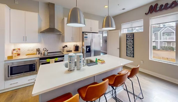 119 Mason Ave Unit: 205