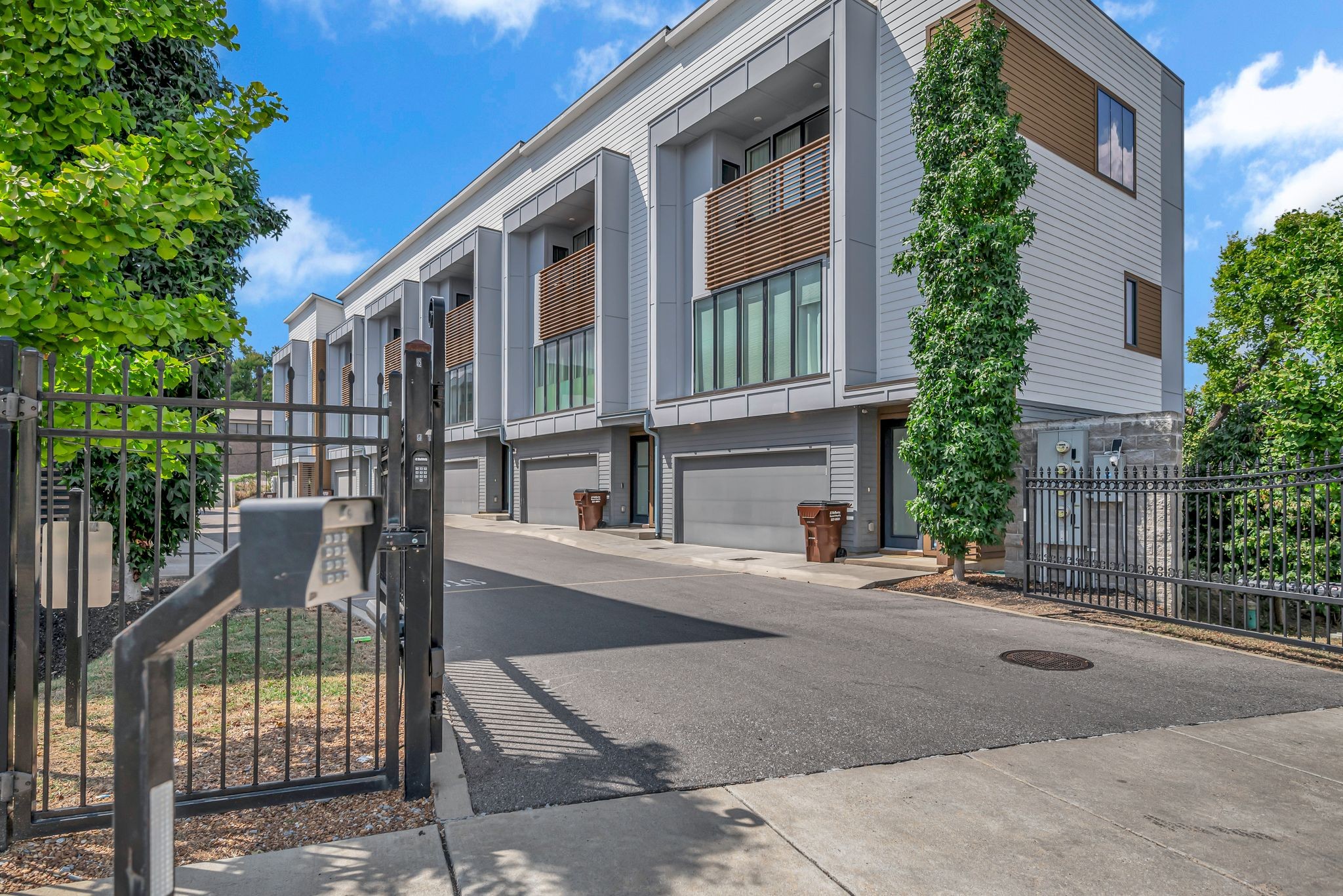 227 Oceola Ave Unit: 3