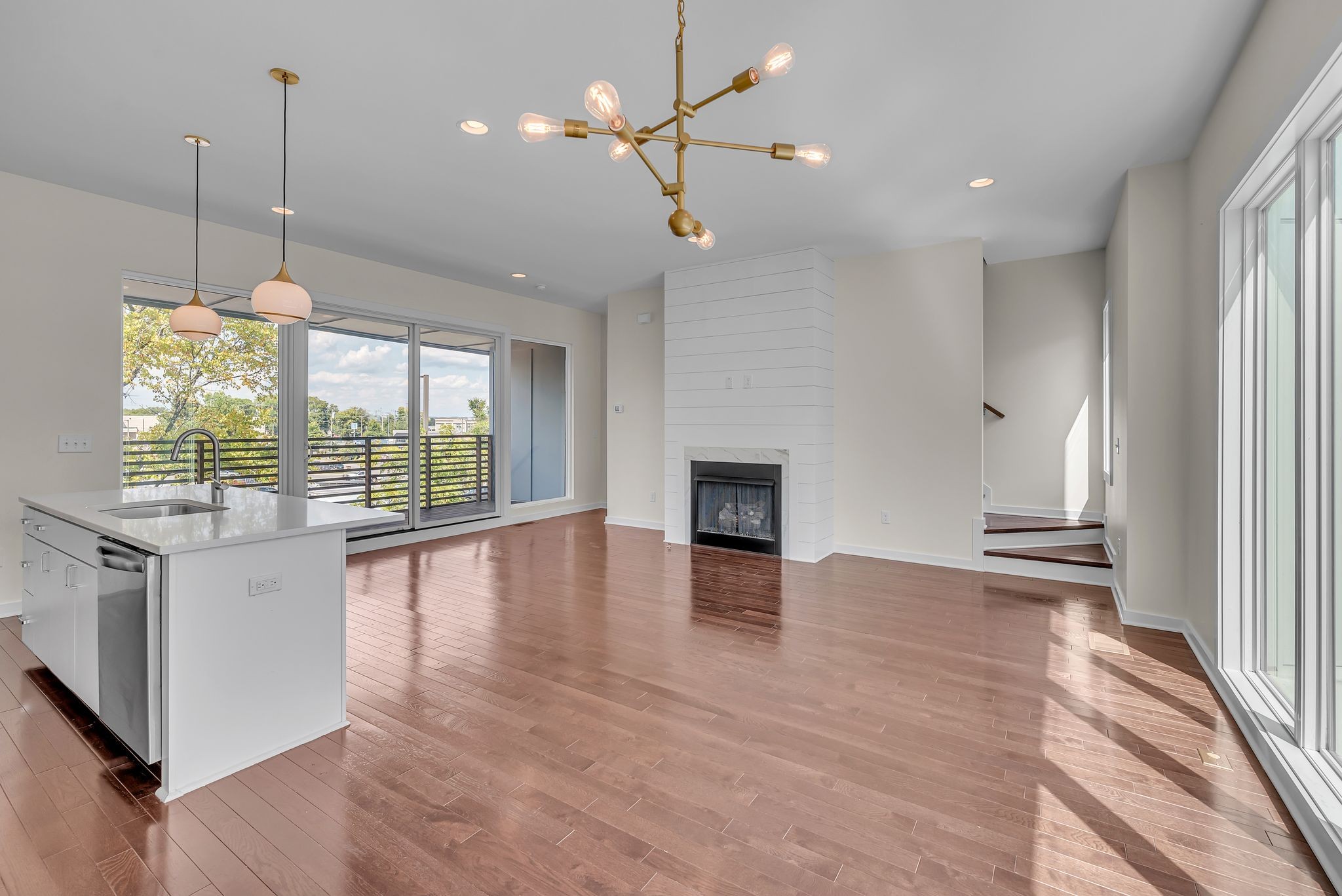 227 Oceola Ave Unit: 3