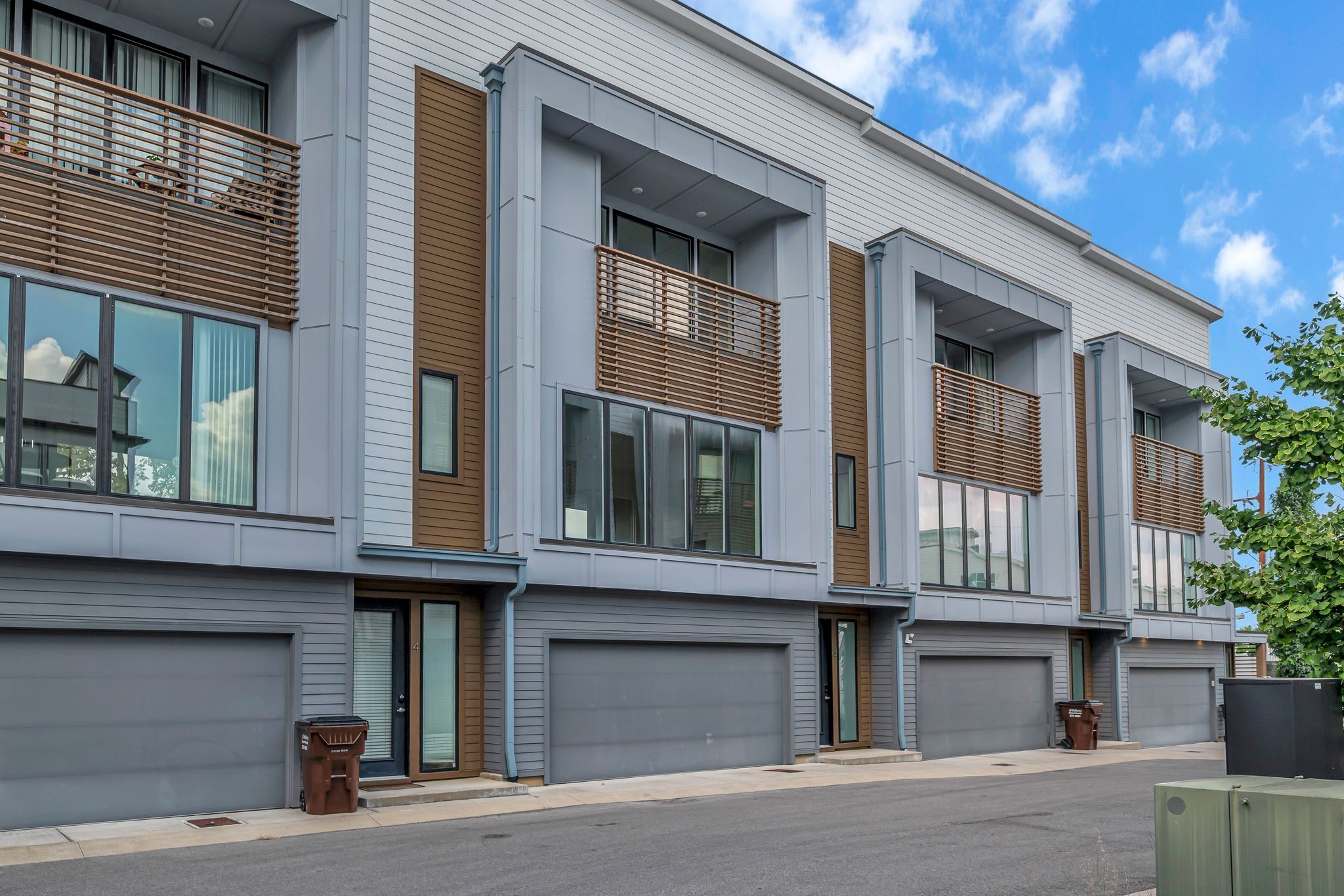 227 Oceola Ave Unit: 3