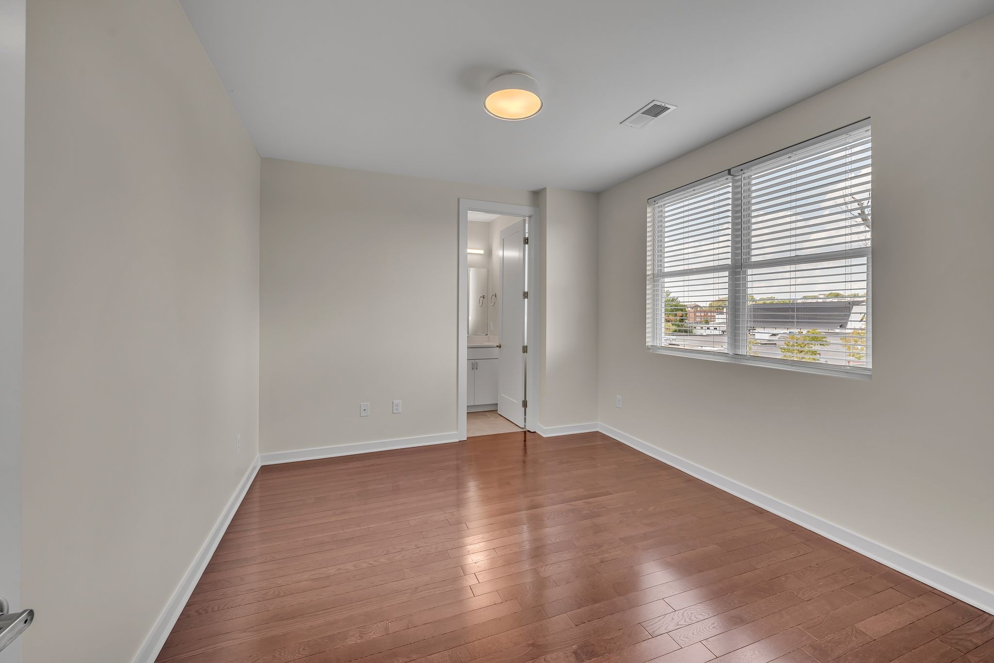 227 Oceola Ave Unit: 3