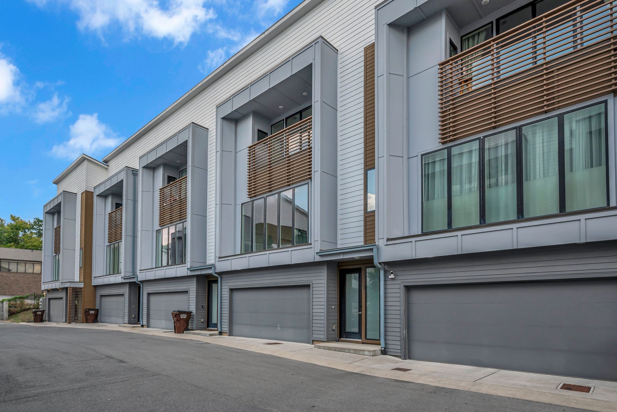 227 Oceola Ave Unit: 3