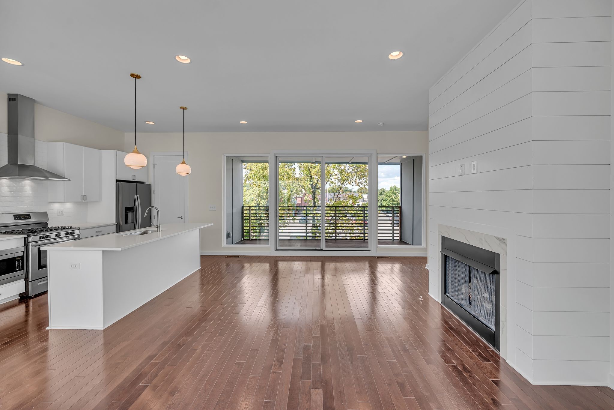 227 Oceola Ave Unit: 3