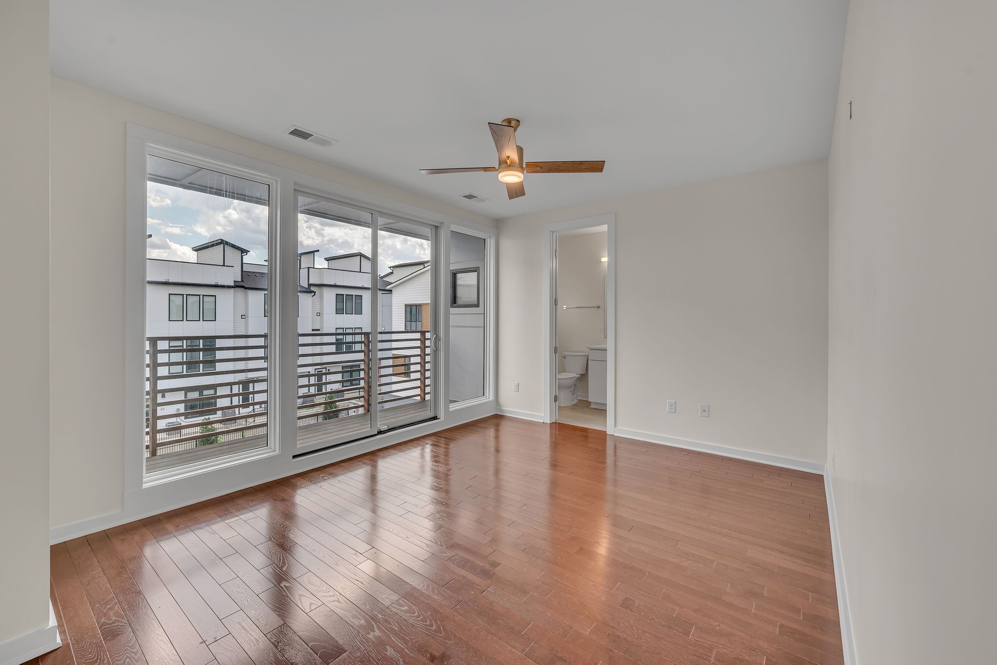 227 Oceola Ave Unit: 3
