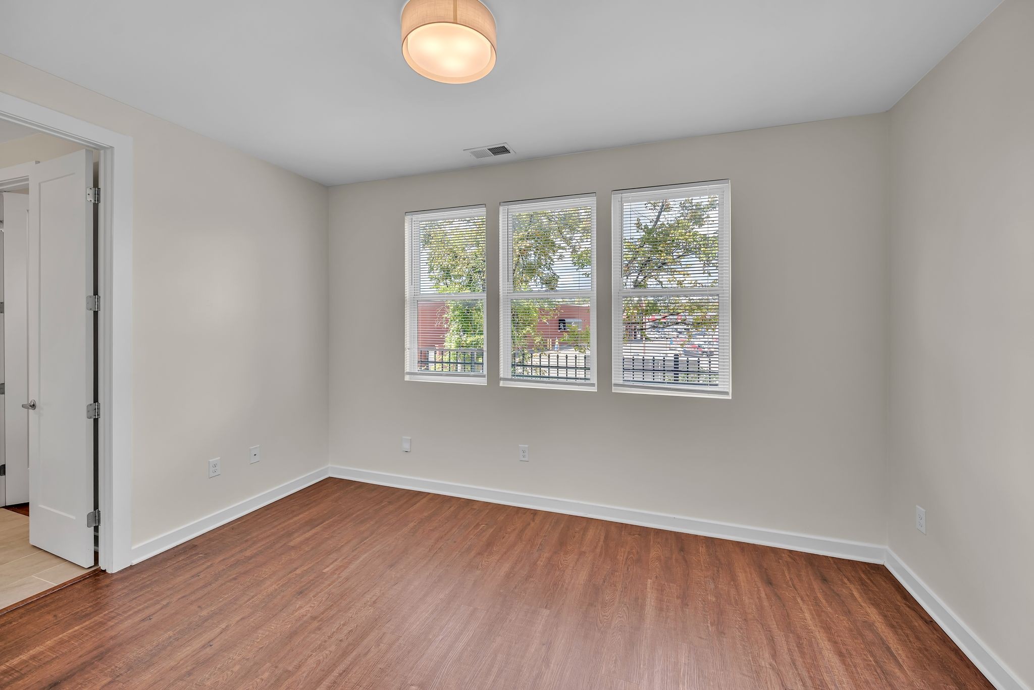 227 Oceola Ave Unit: 3