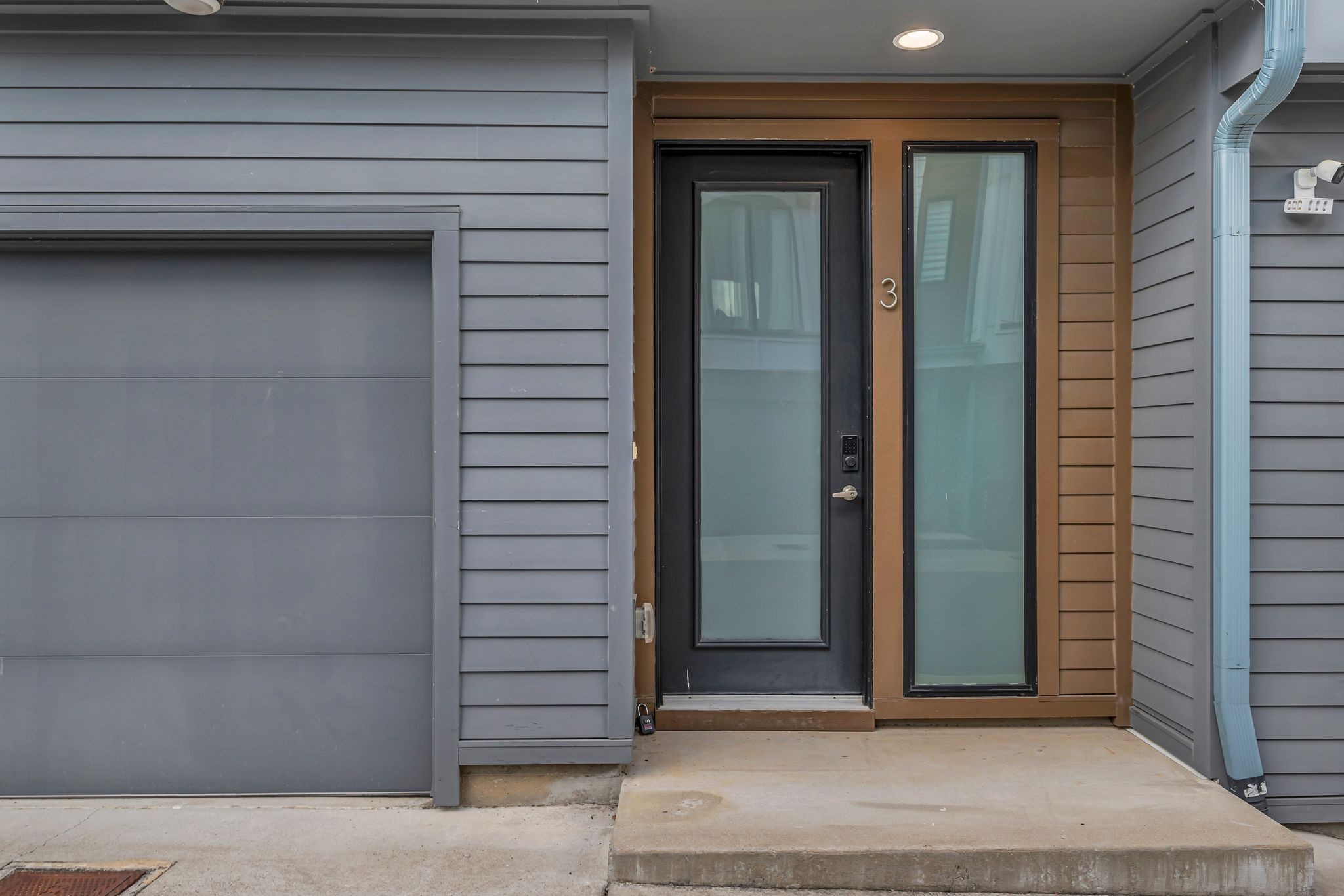 227 Oceola Ave Unit: 3