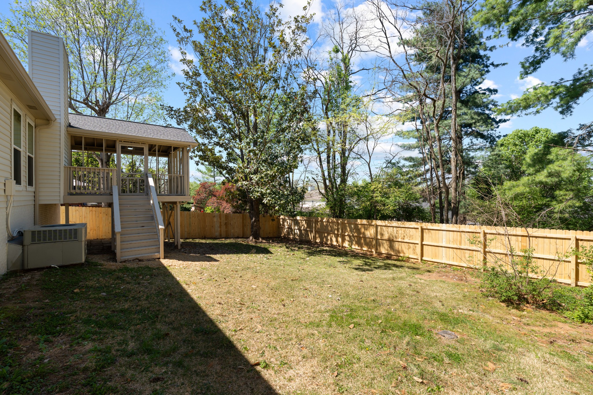 5061 English Village Dr