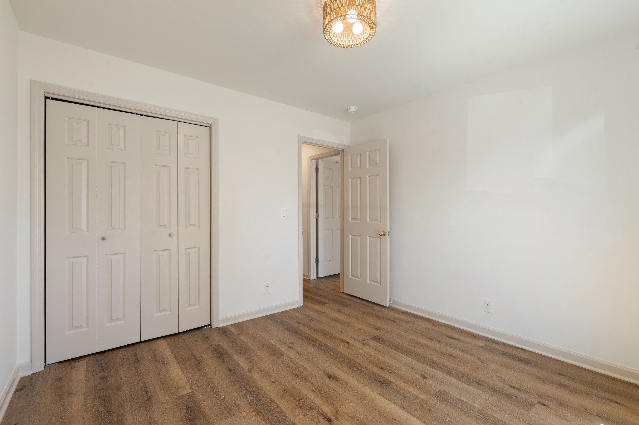 5061 English Village Dr