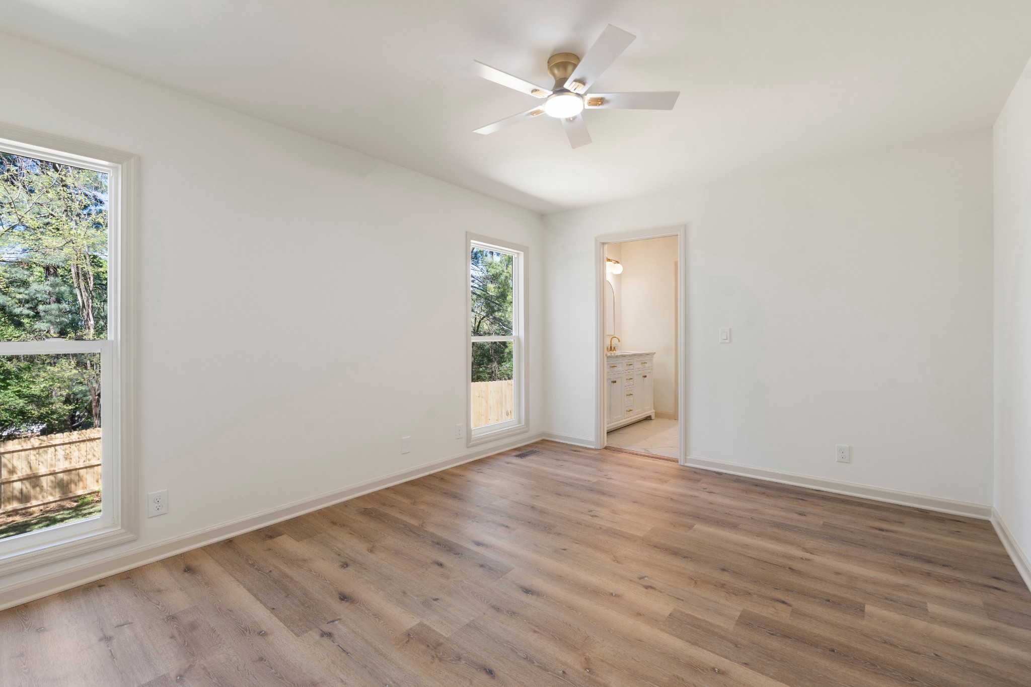 5061 English Village Dr