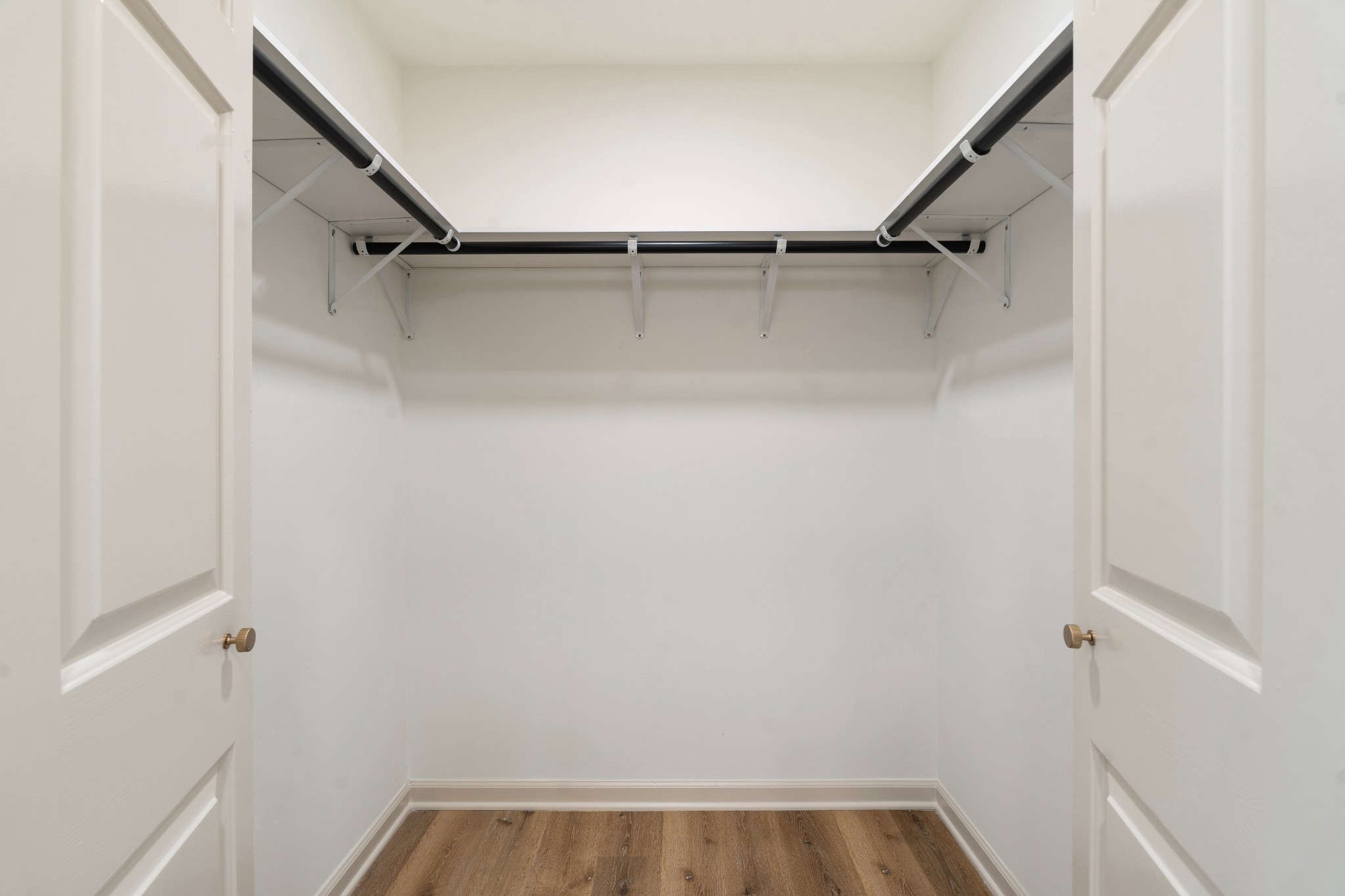 5061 English Village Dr