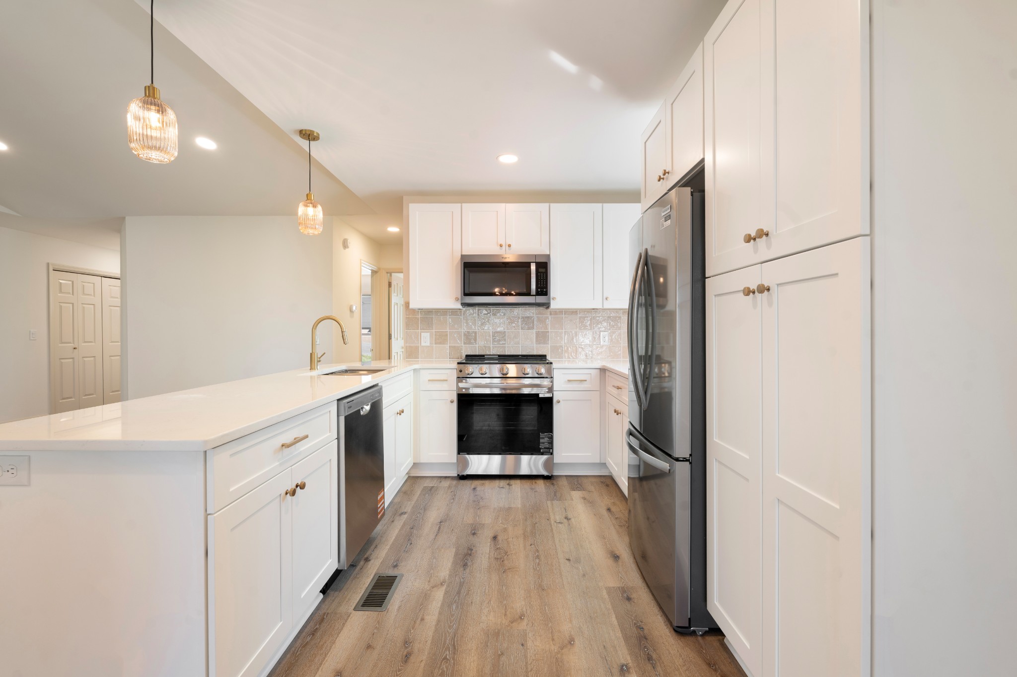 5061 English Village Dr