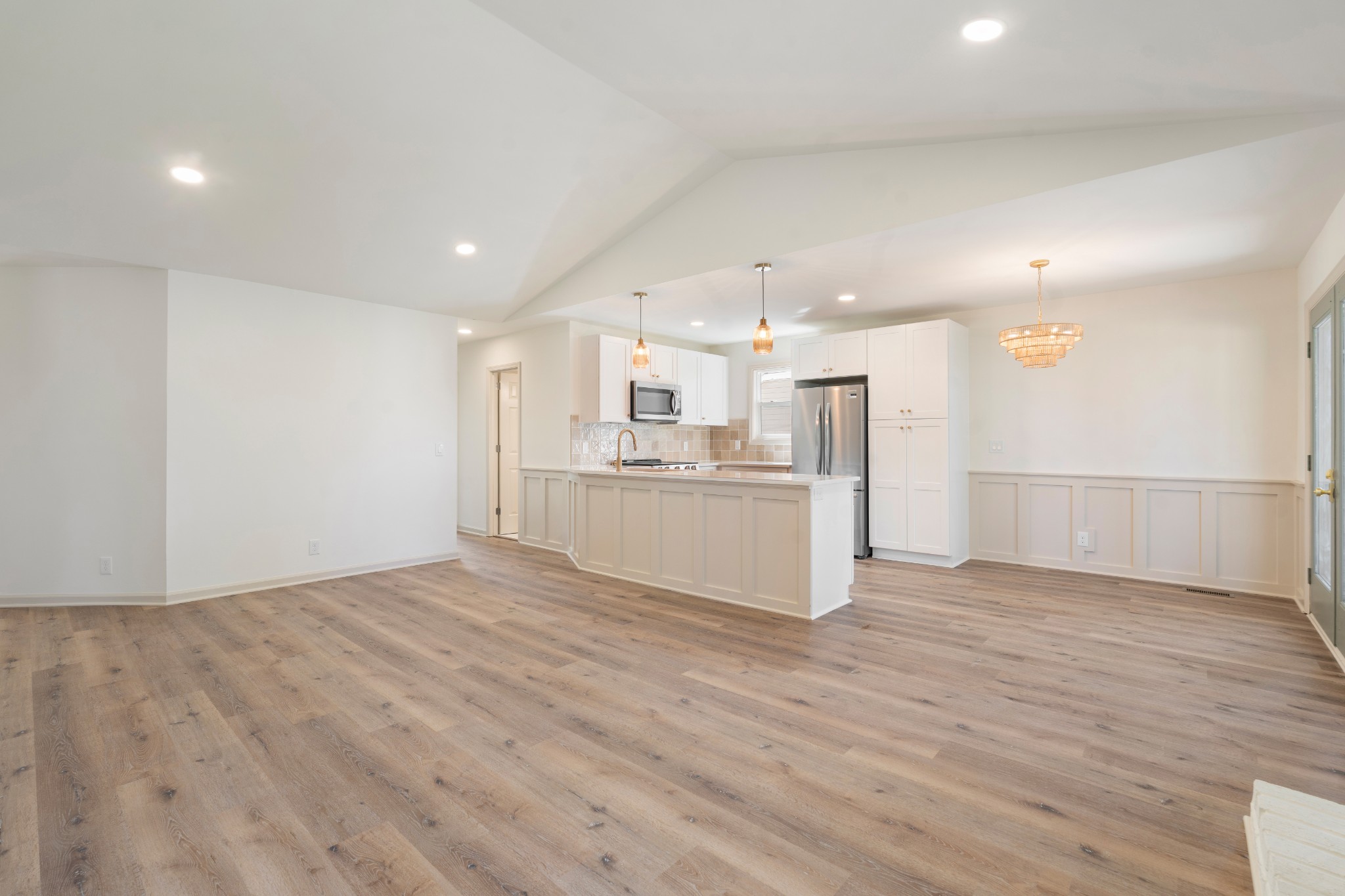 5061 English Village Dr