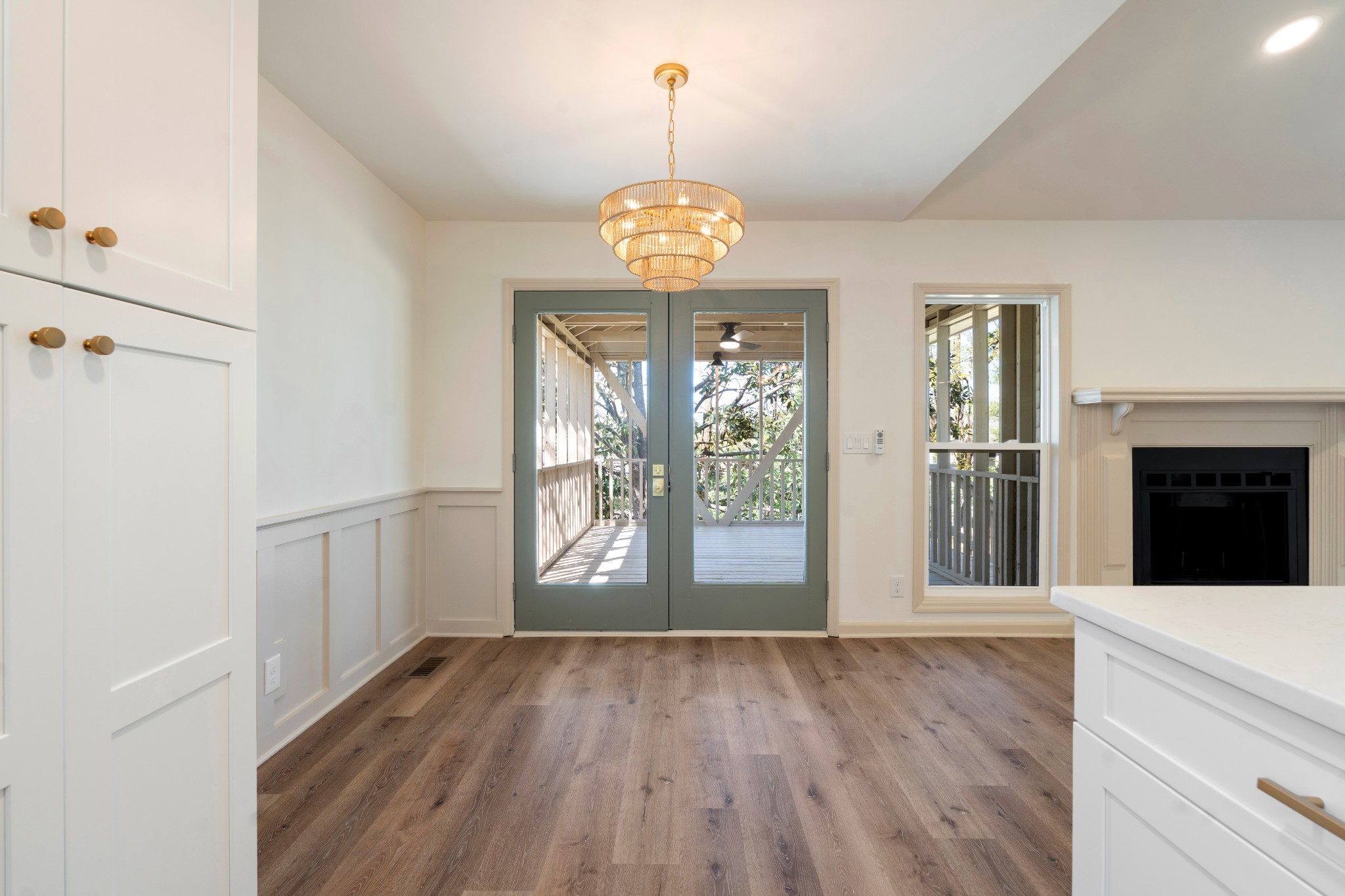 5061 English Village Dr