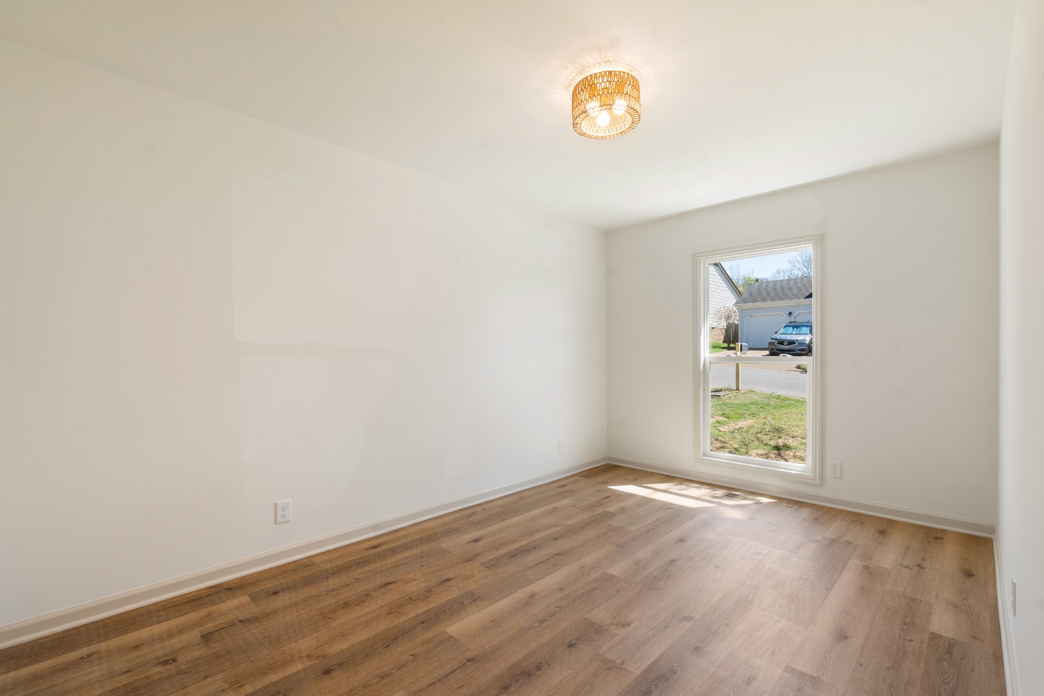 5061 English Village Dr