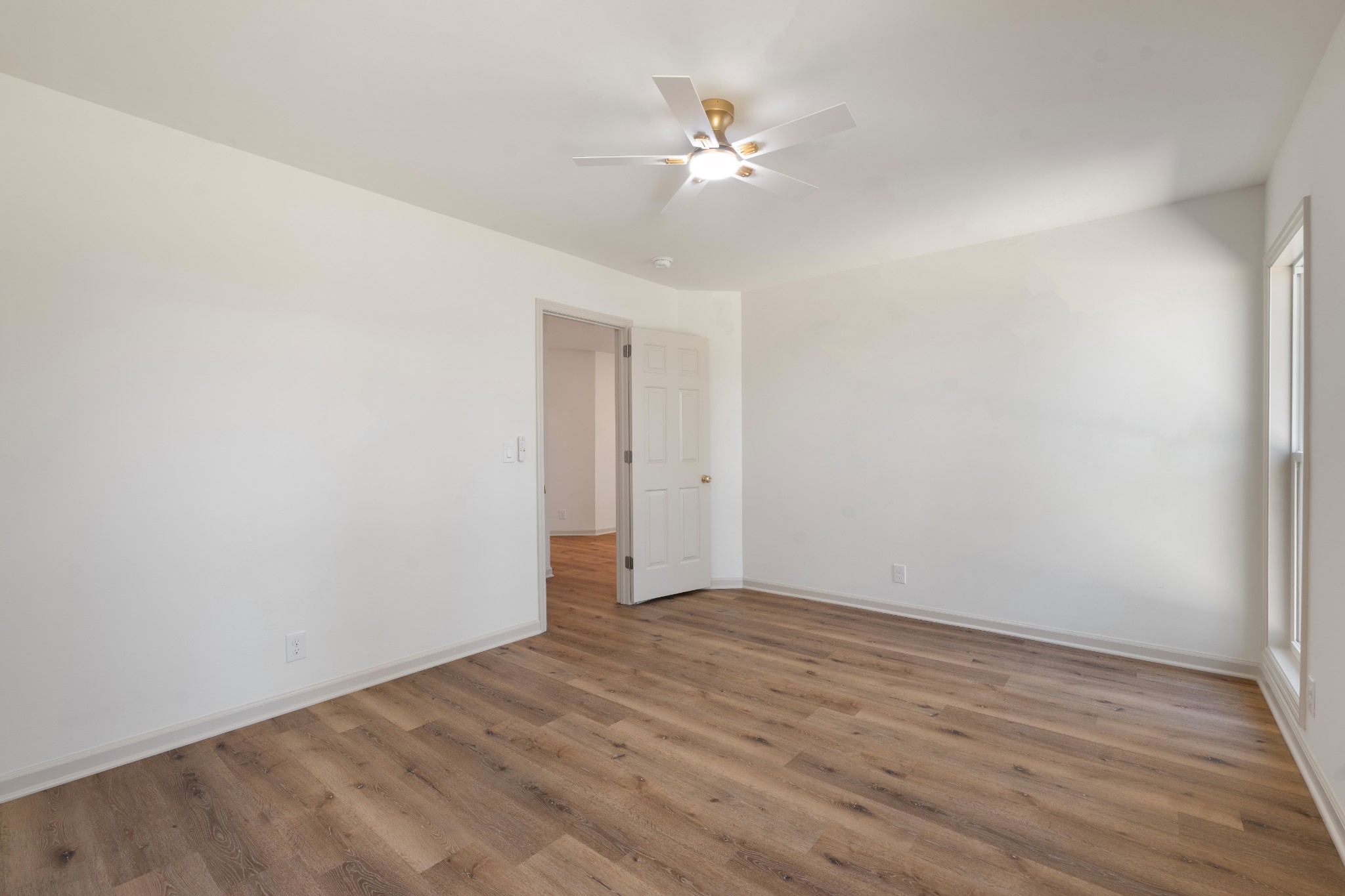 5061 English Village Dr