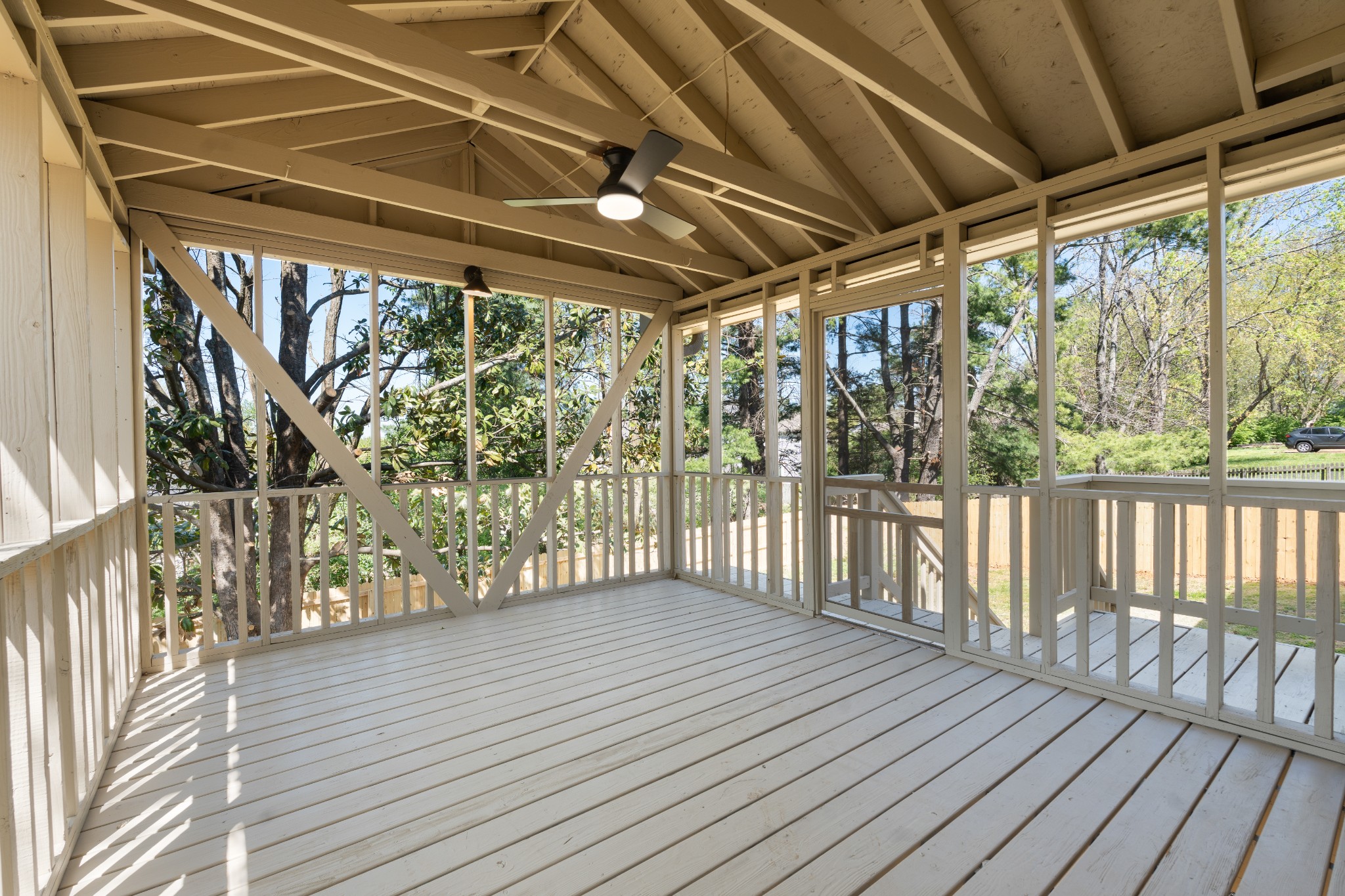 5061 English Village Dr