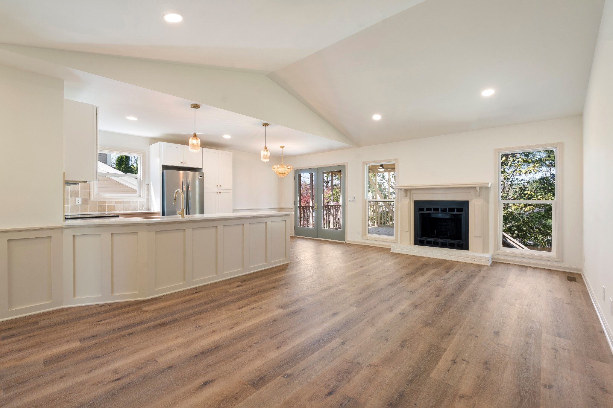 5061 English Village Dr