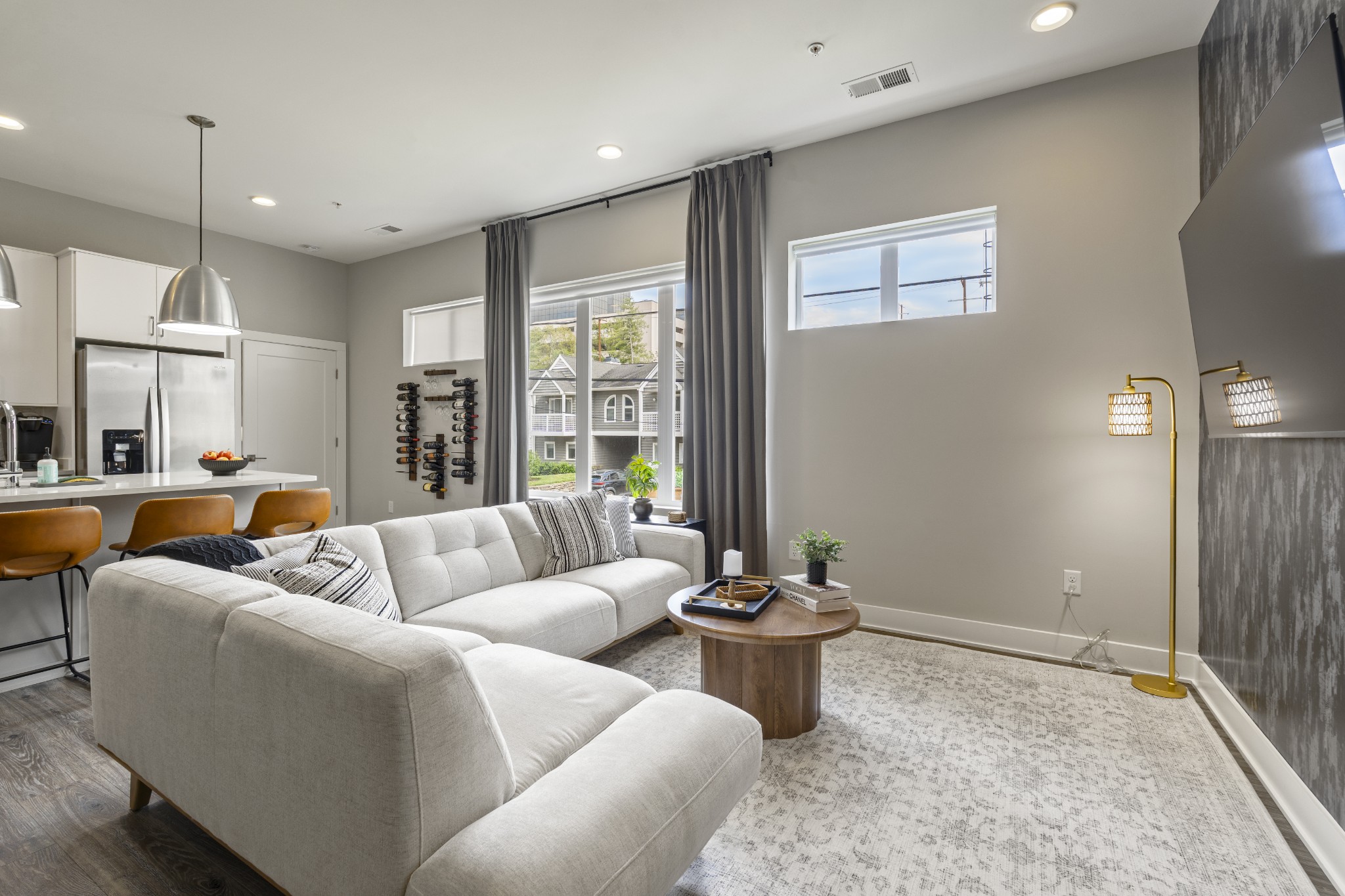 119 Mason Ave Unit: 205
