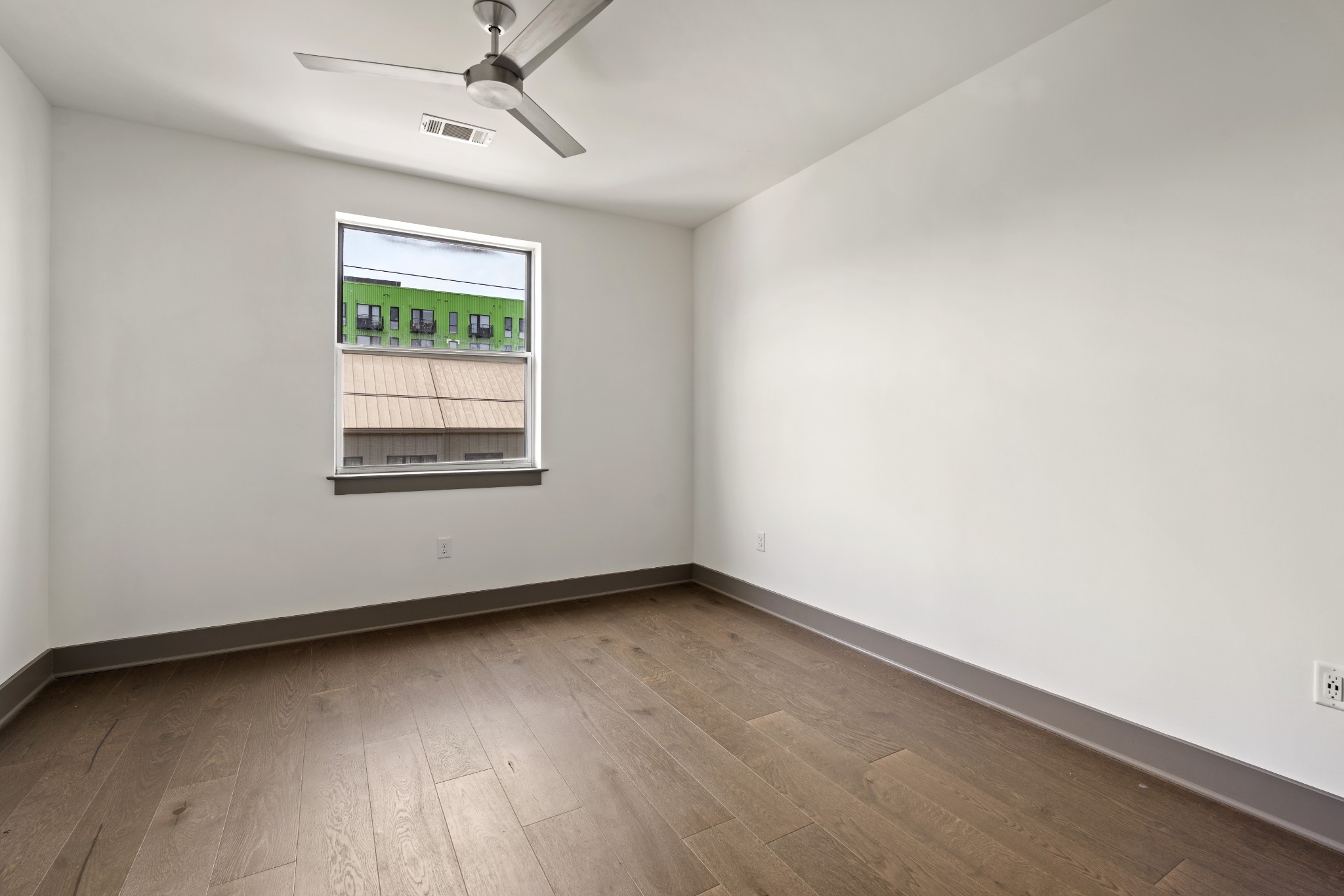 1260 Martin St Unit: 306