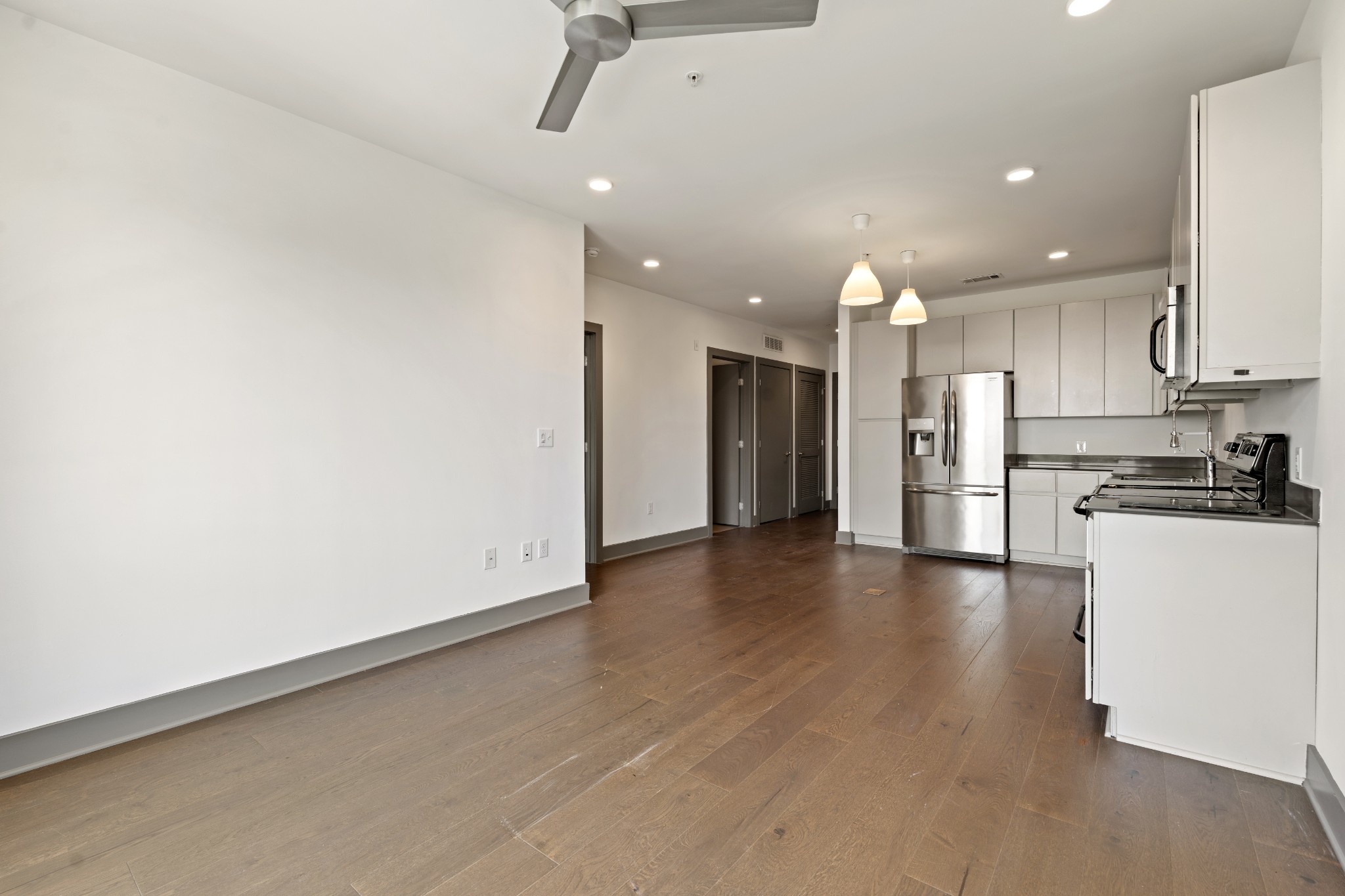 1260 Martin St Unit: 306