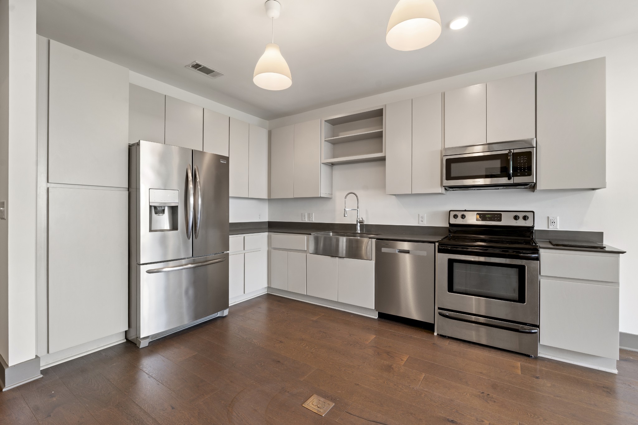 1260 Martin St Unit: 306