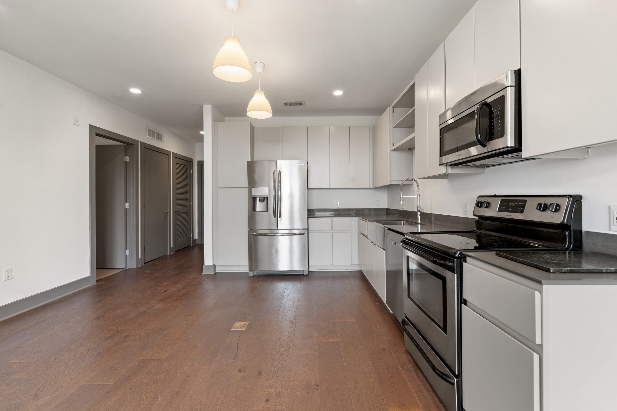 1260 Martin St Unit: 306
