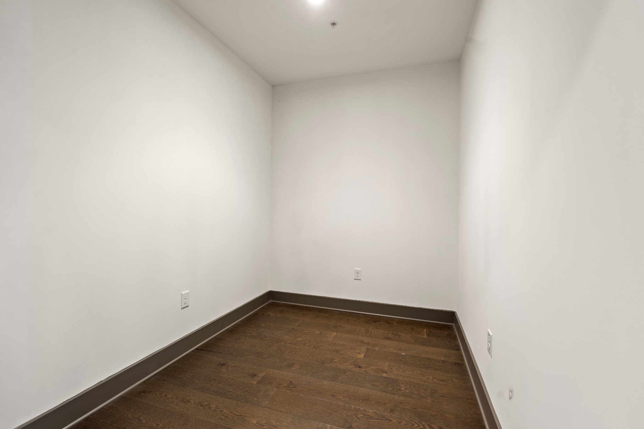 1260 Martin St Unit: 306